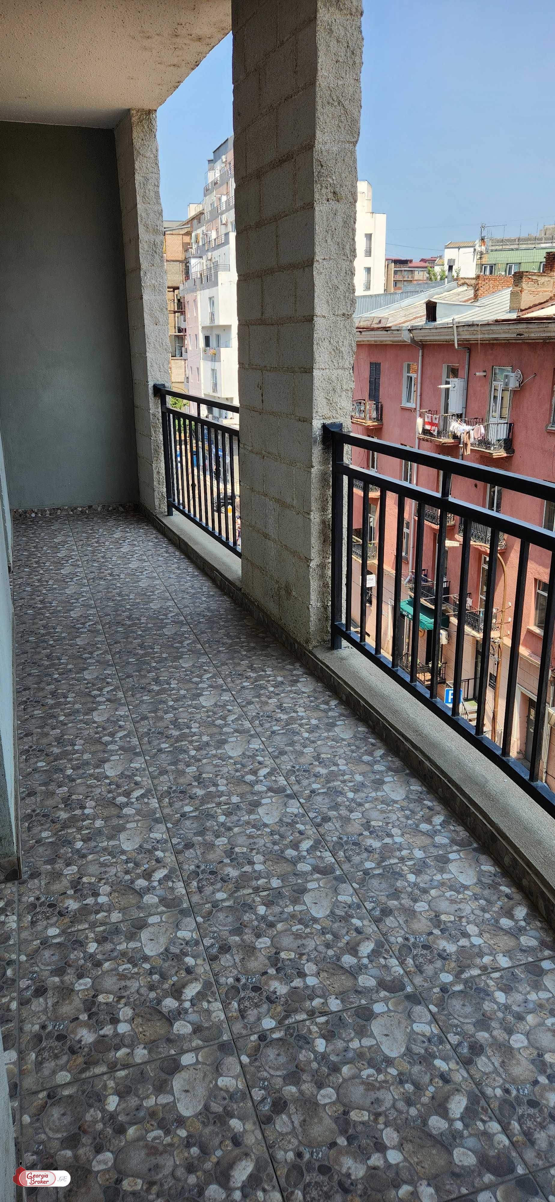 nearly repaired 4-room apartment for sale