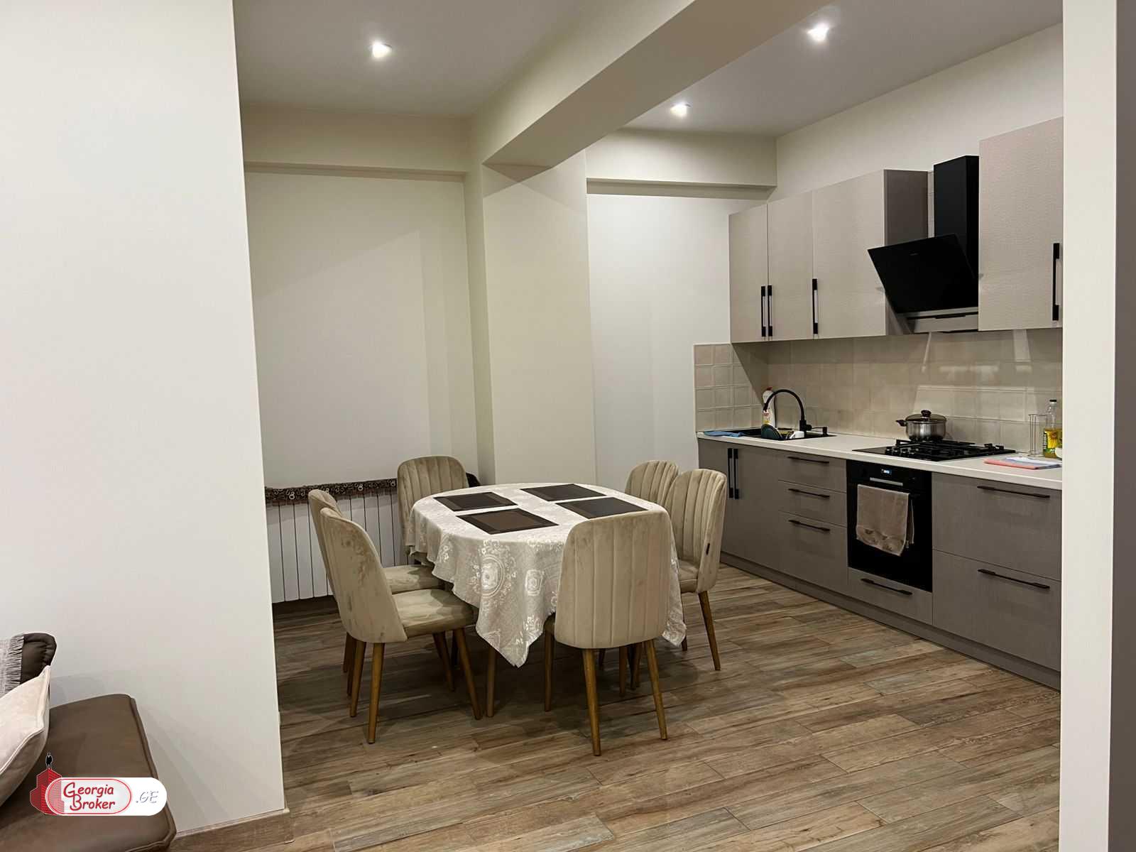 იყიდება ახალი გარემონტებული 3 ოთახიანი ბინა