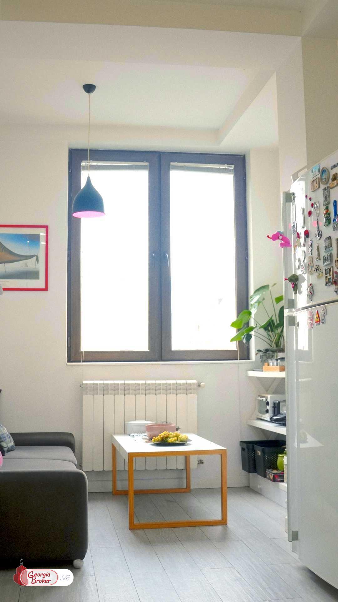 продается квартира с новым ремонтом 5-комнат