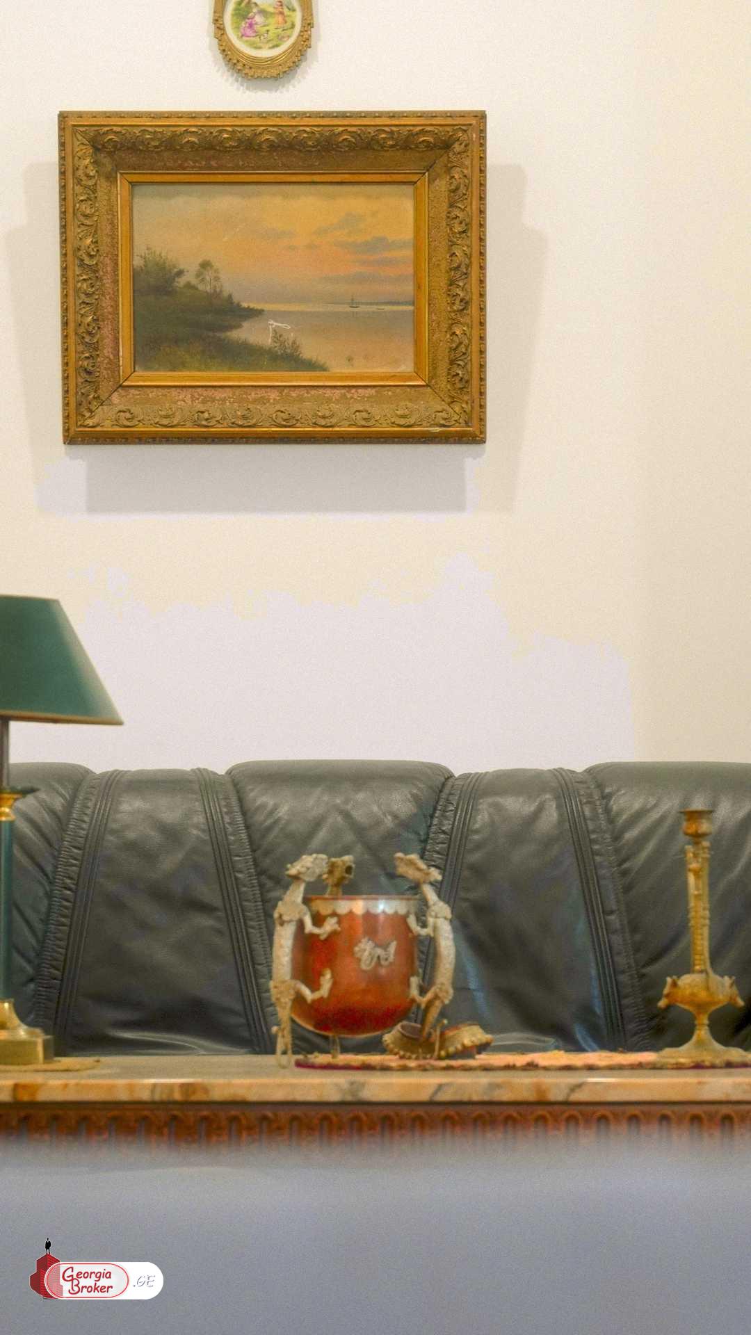 продается квартира с новым ремонтом 5-комнат