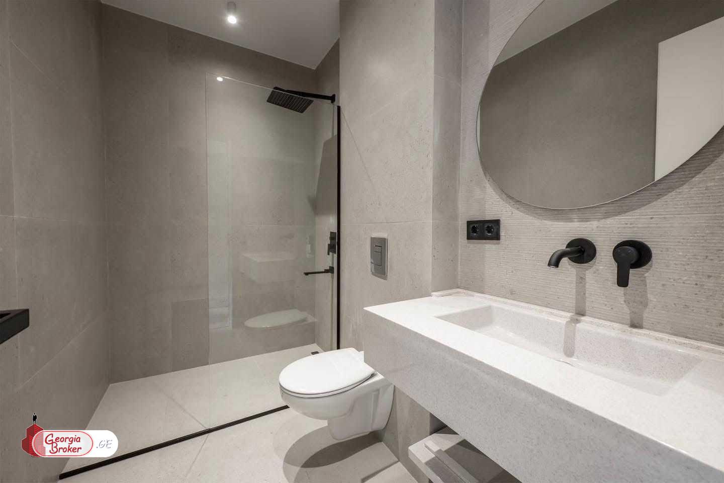 nearly repaired 5-room apartment for sale