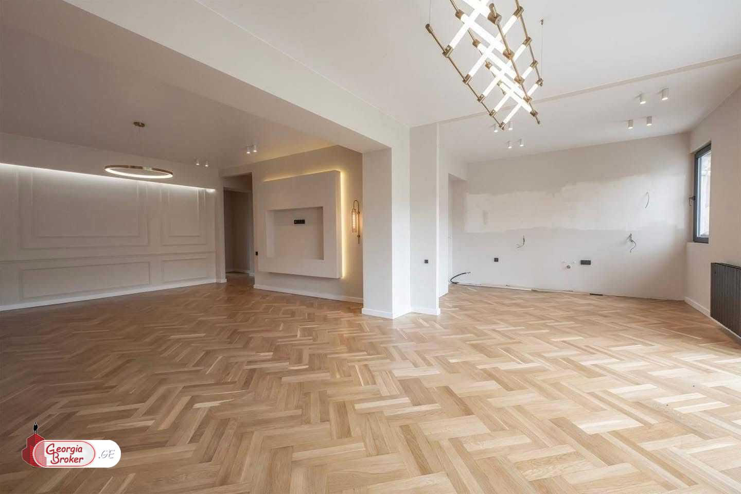 nearly repaired 5-room apartment for sale