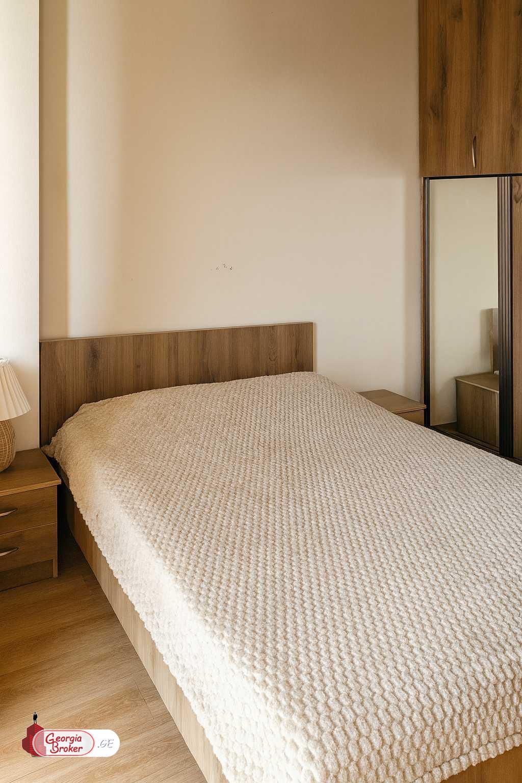 nearly repaired 2-room apartment for sale