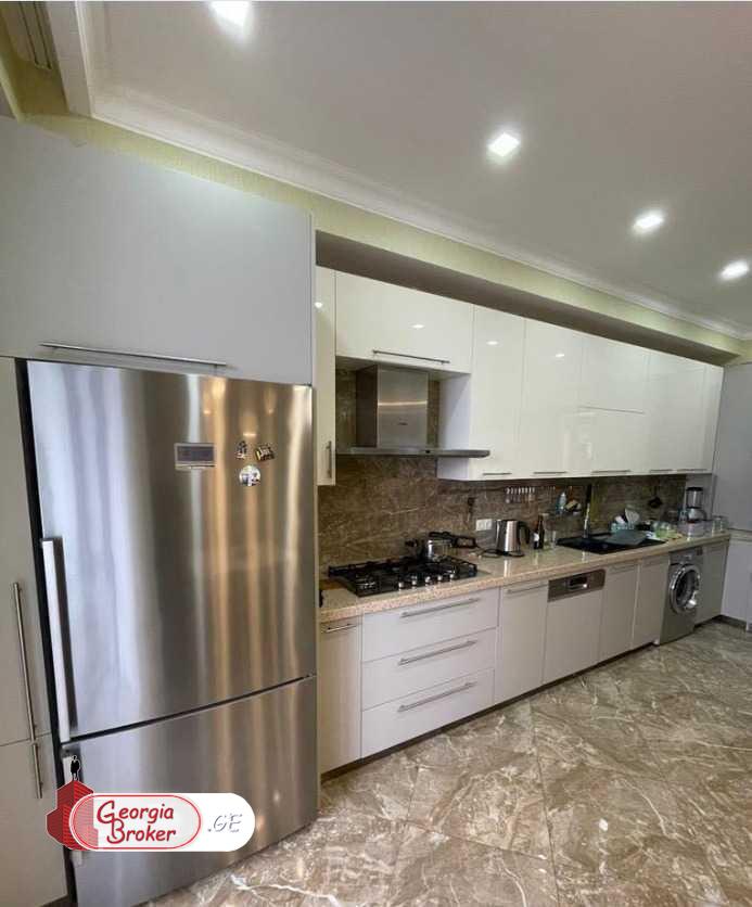 იყიდება ახალი გარემონტებული 4 ოთახიანი ბინა