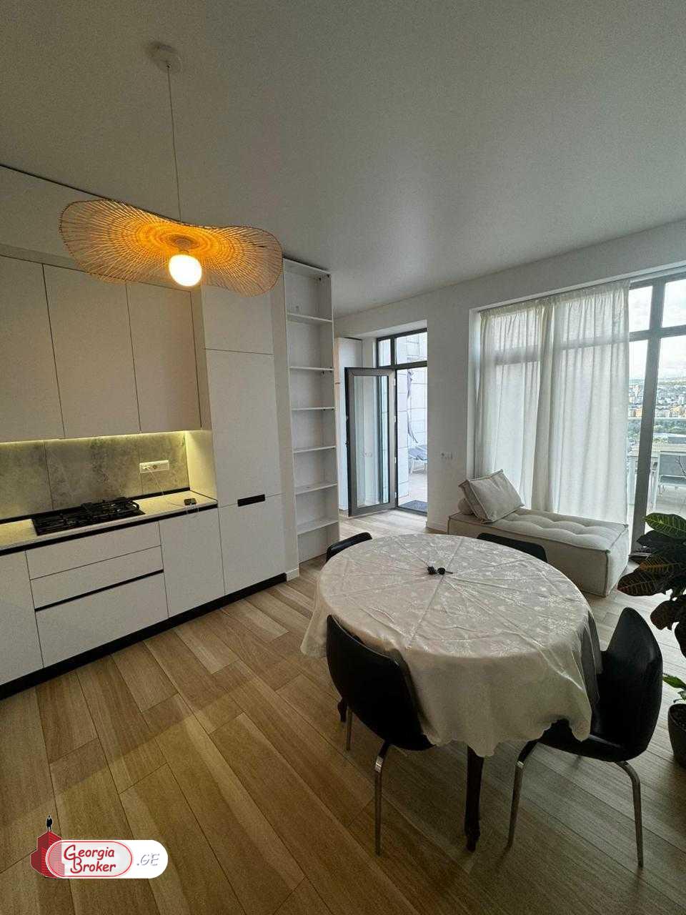 იყიდება ახალი გარემონტებული 2 ოთახიანი ბინა