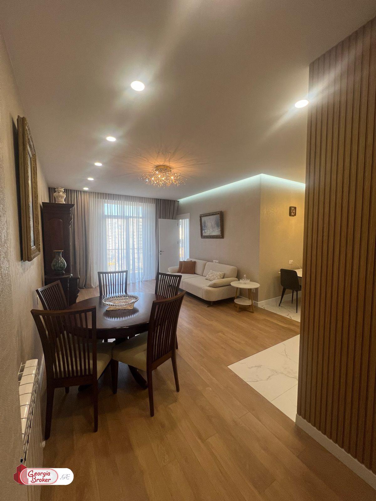 იყიდება ახალი გარემონტებული 4 ოთახიანი ბინა