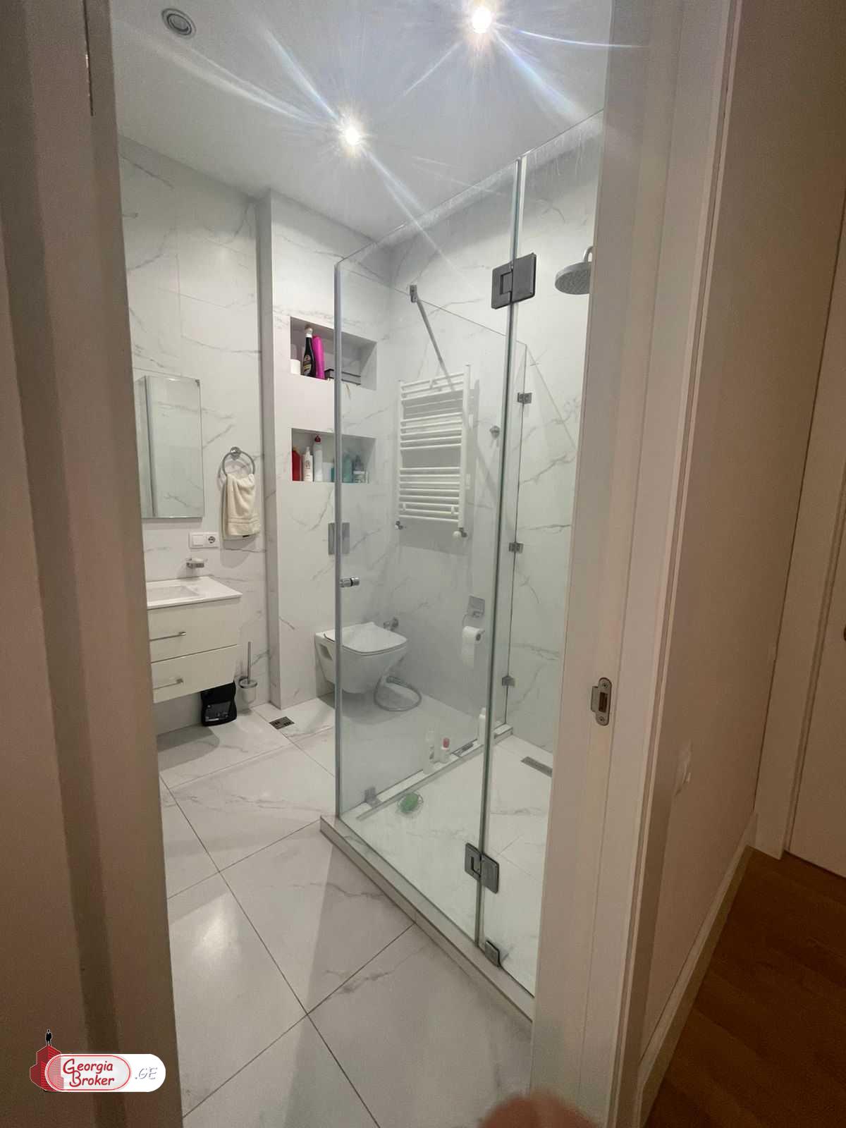 nearly repaired 3-room apartment for sale