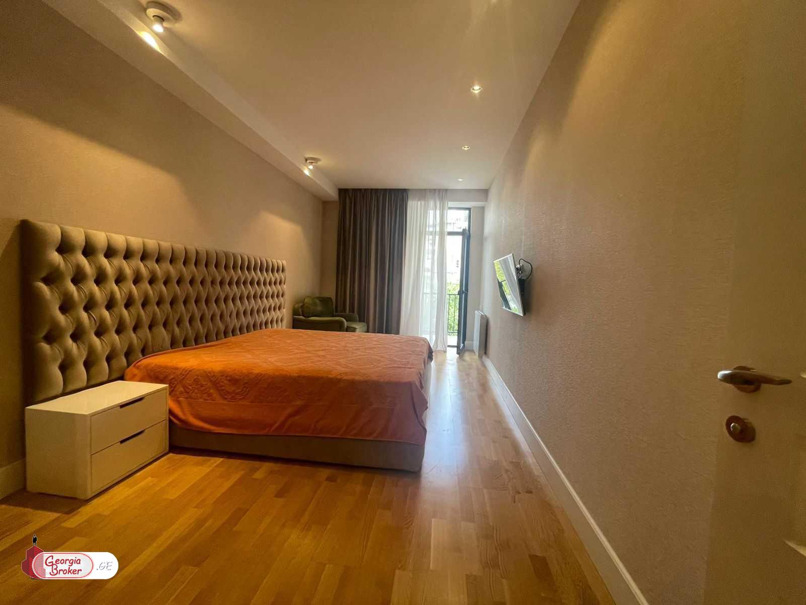 nearly repaired 3-room apartment for sale