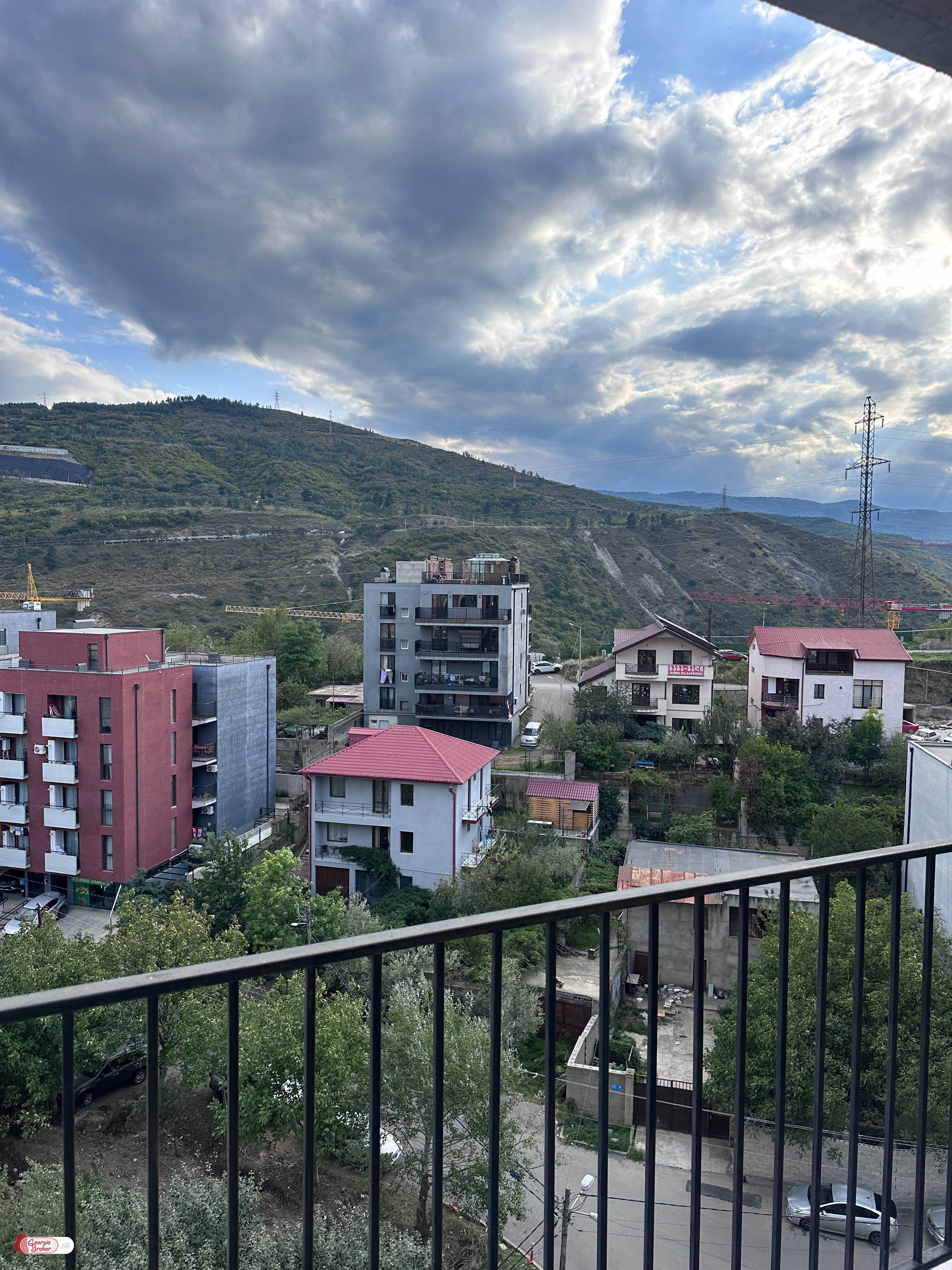 nearly repaired 2-room apartment for sale