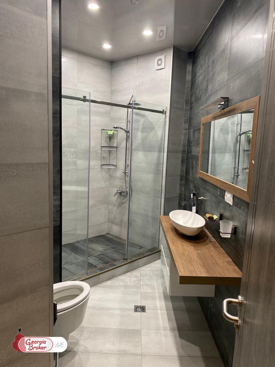 nearly repaired 5-room apartment for sale