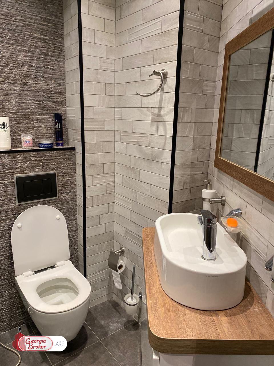 nearly repaired 5-room apartment for sale