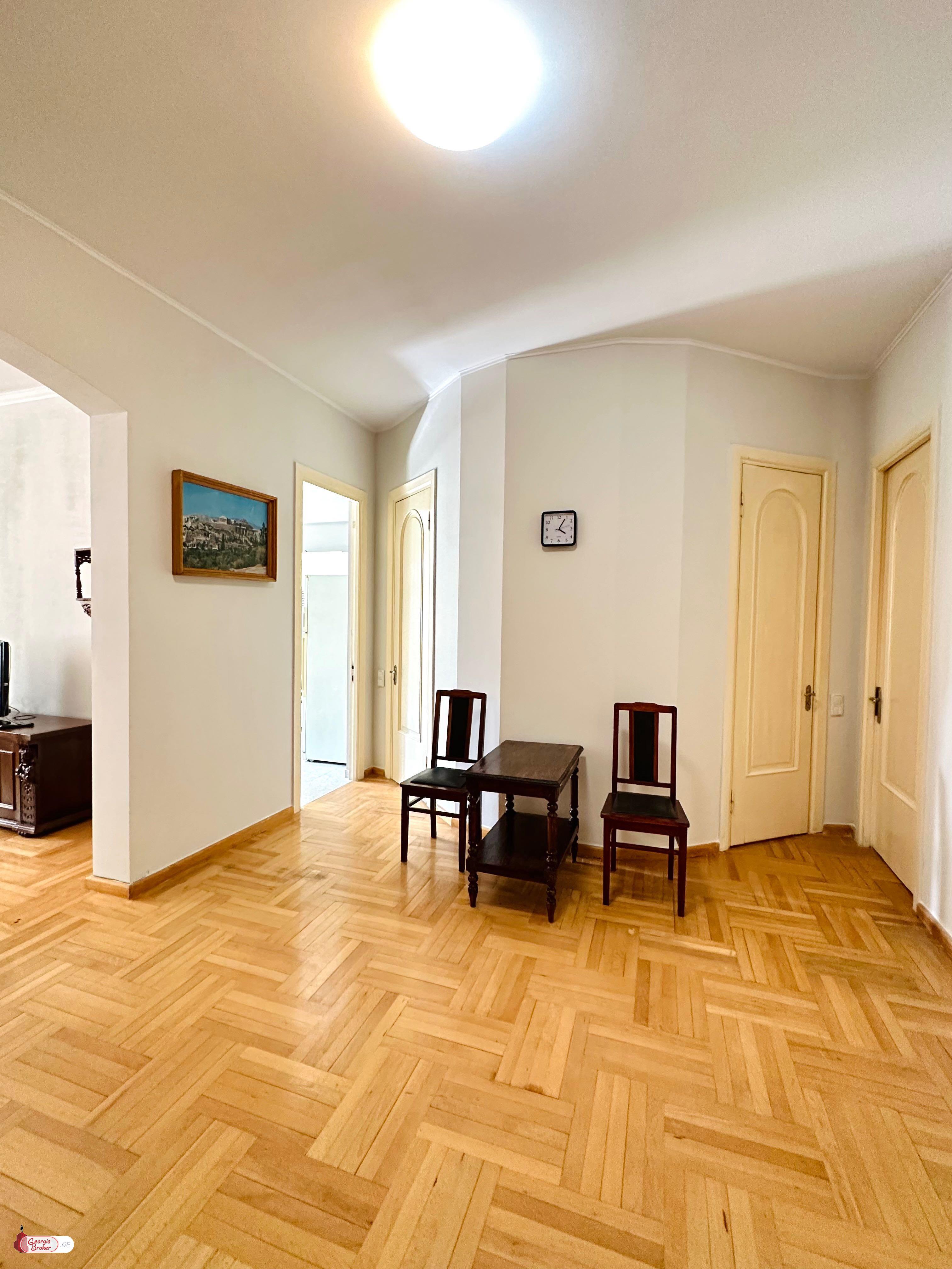 nearly repaired 3-room apartment for sale