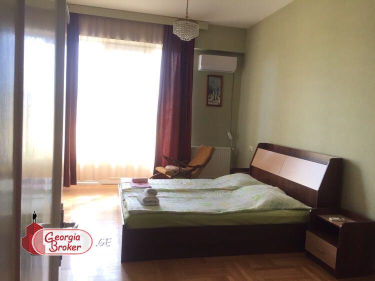 nearly repaired 3-room apartment for sale