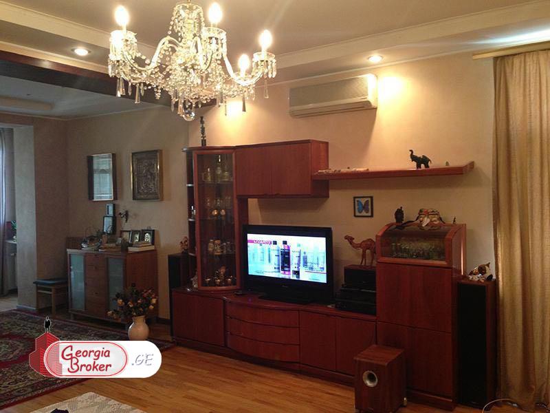 nearly repaired 3-room apartment for sale