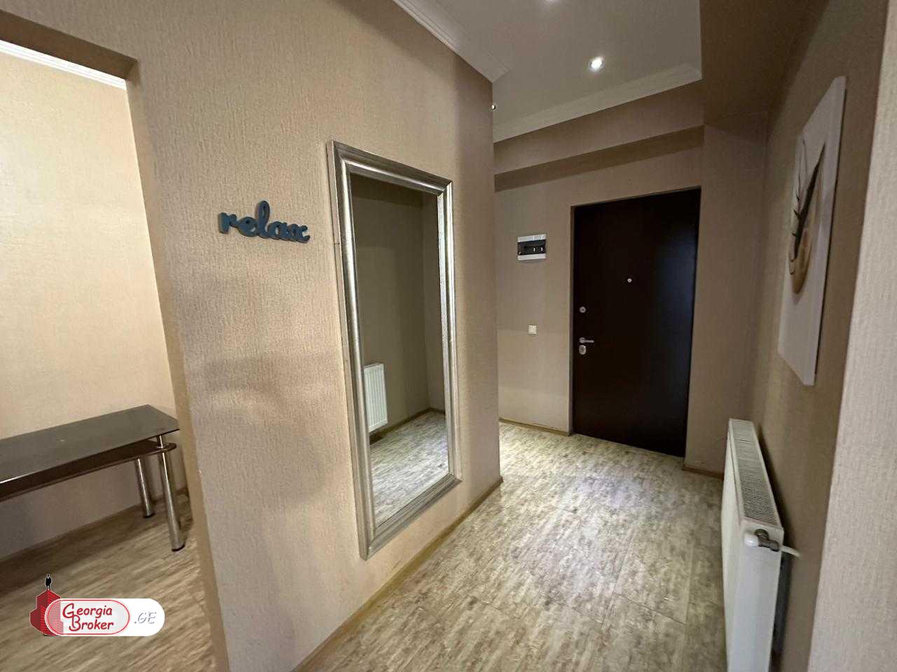 продается квартира с новым ремонтом 3-комнаты