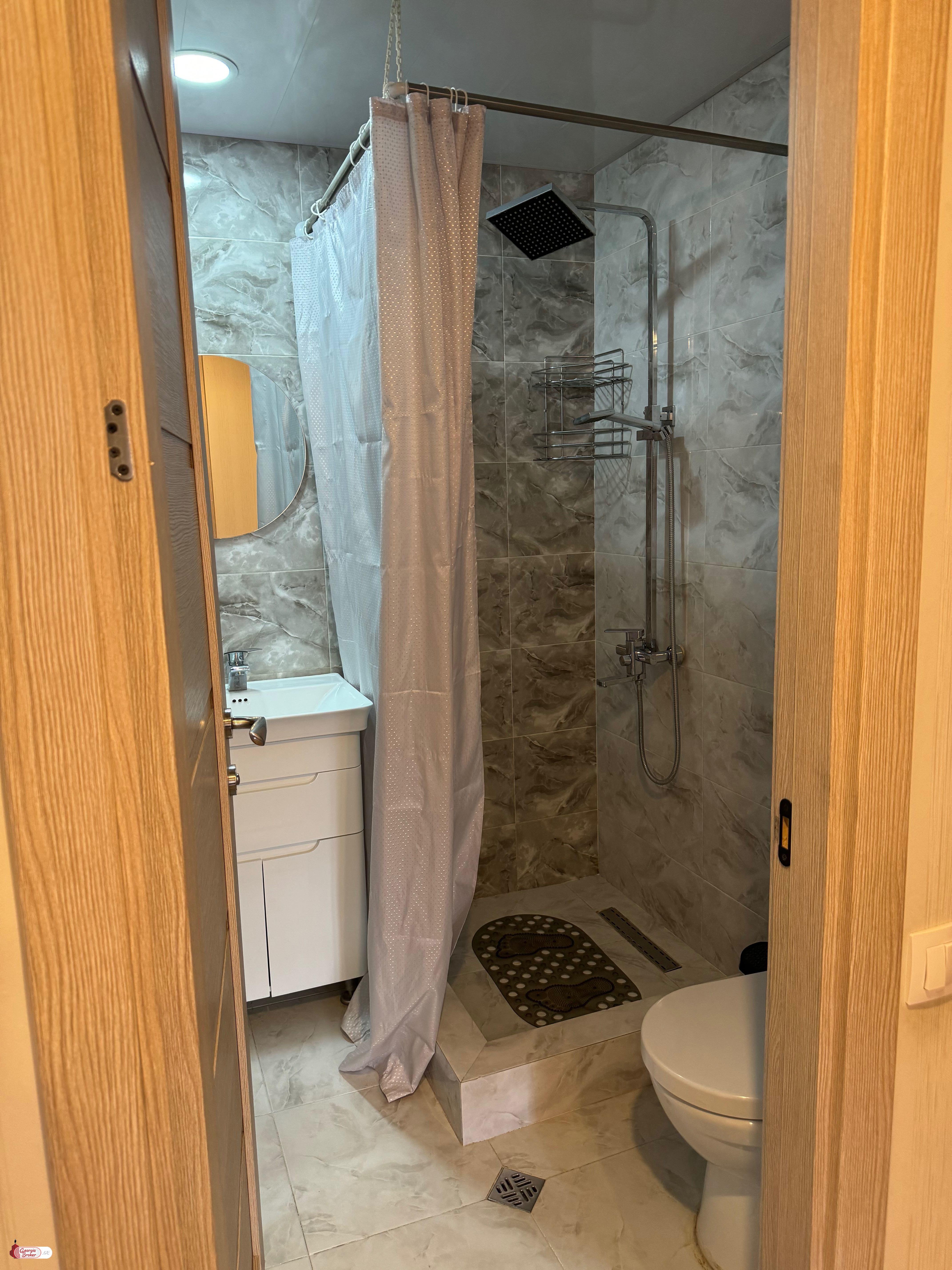 nearly repaired 3-room apartment for sale