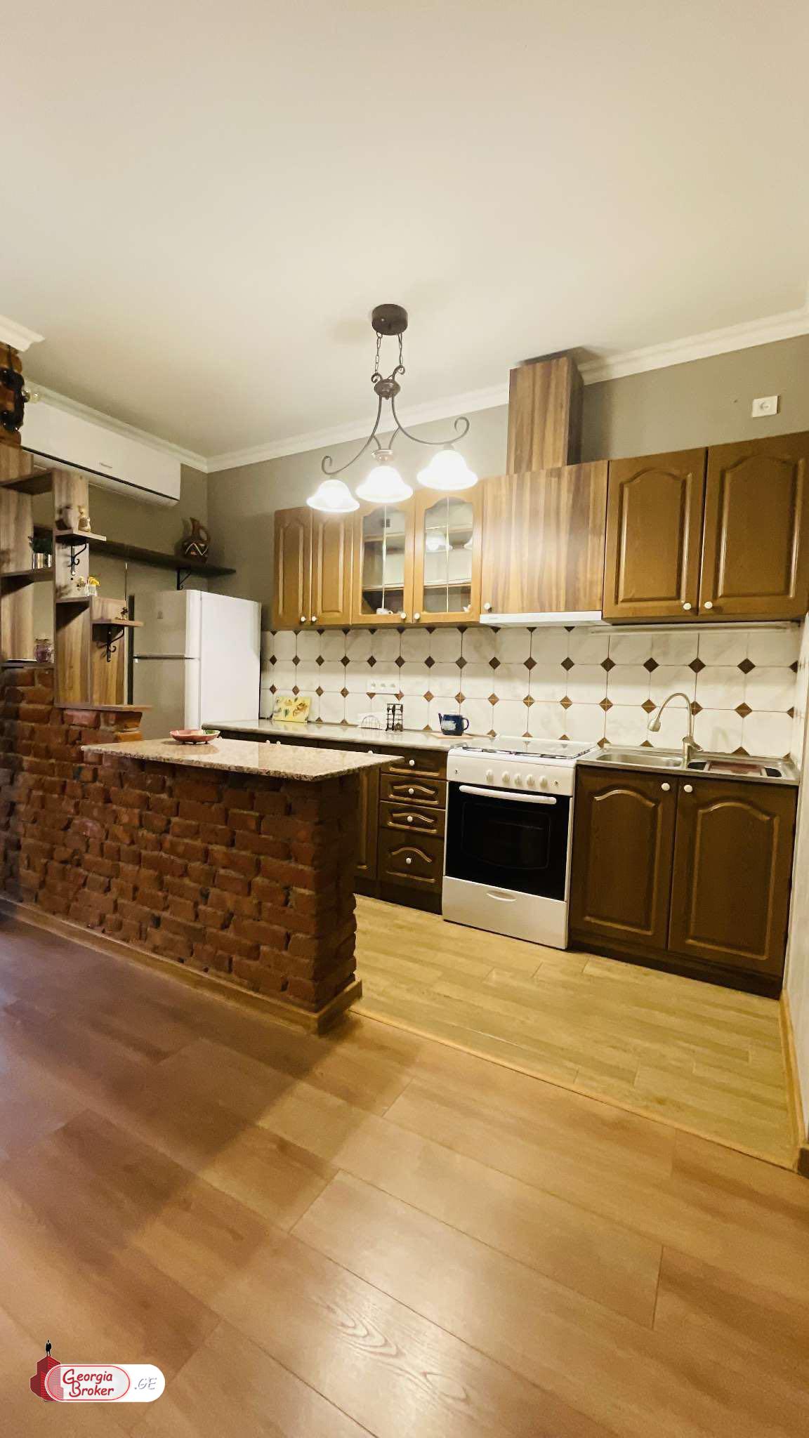 nearly repaired 2-room apartment for sale