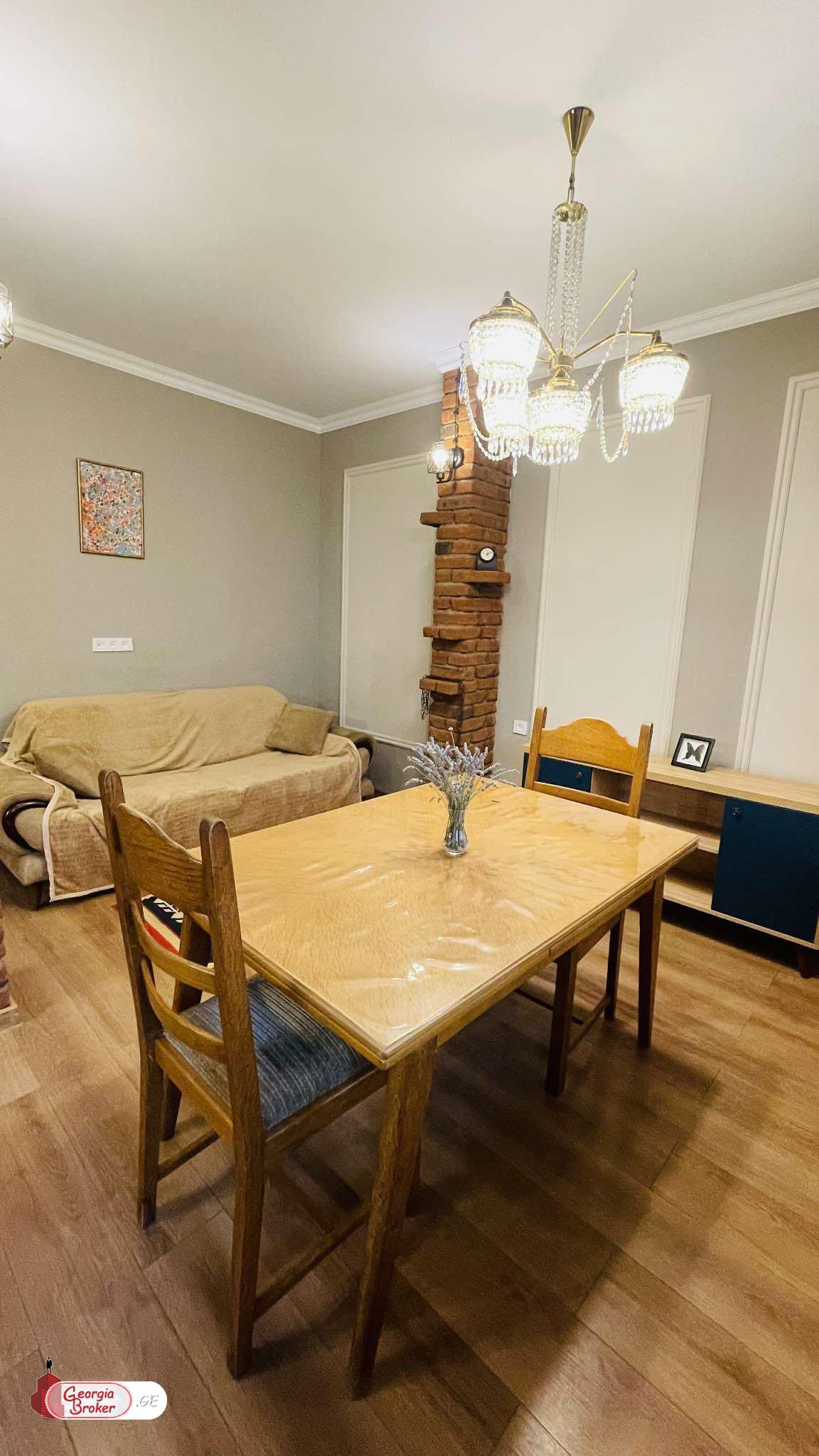 nearly repaired 2-room apartment for sale