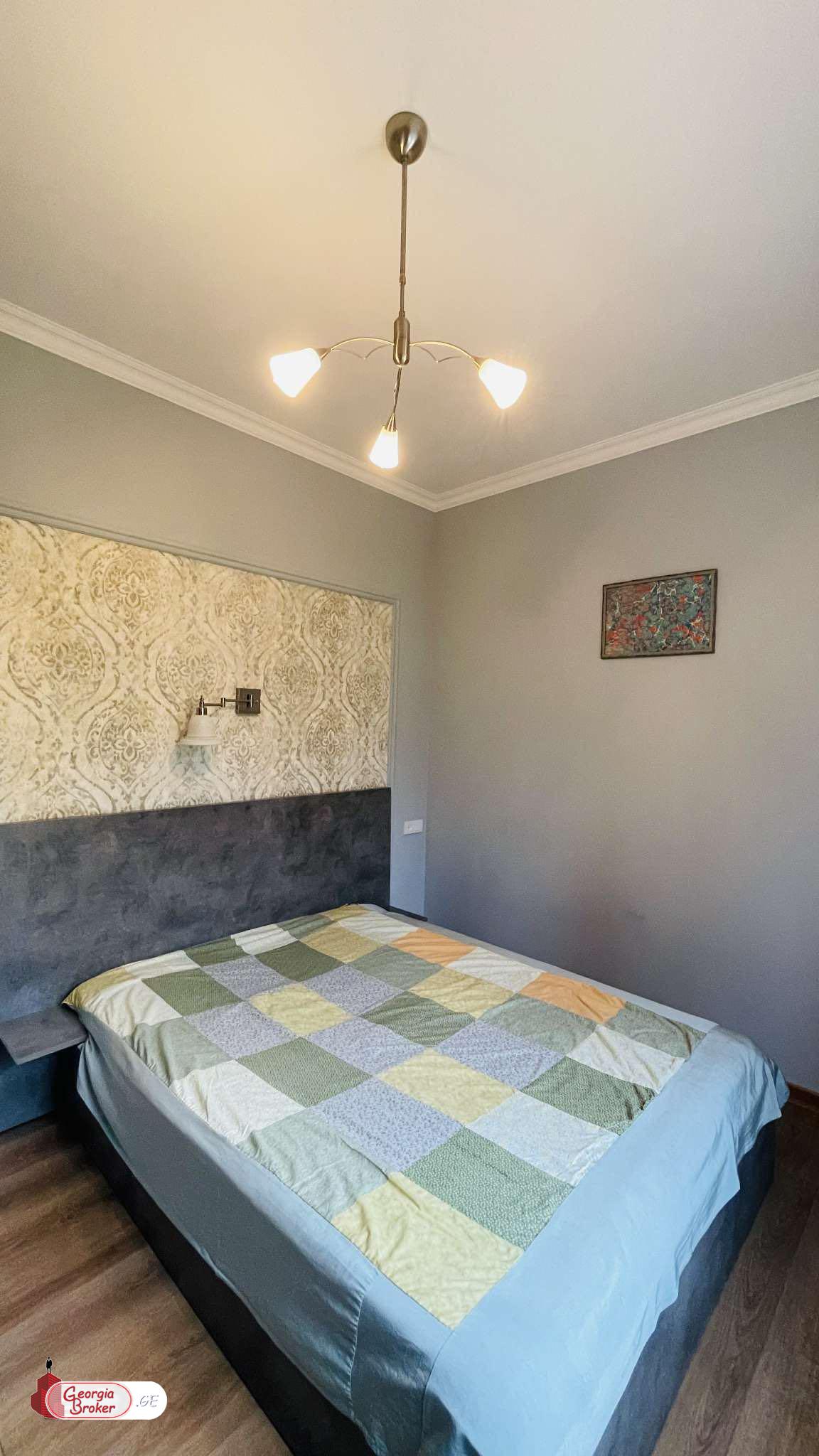 nearly repaired 2-room apartment for sale