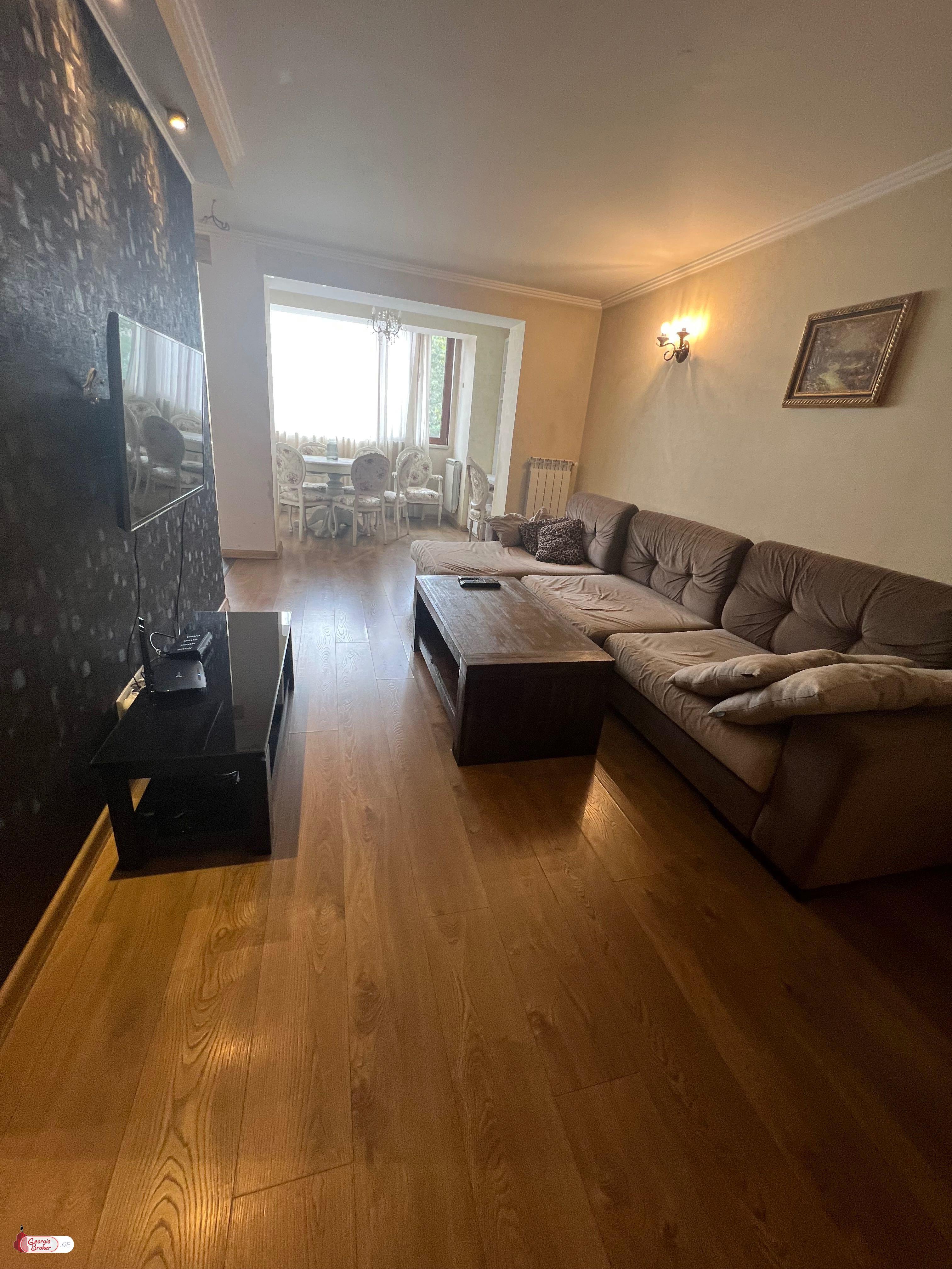 продается квартира с новым ремонтом 2-комнаты