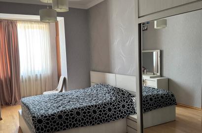 იყიდება ახალი გარემონტებული 5 ოთახიანი ბინა