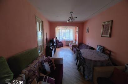 nearly repaired 3-room apartment for sale