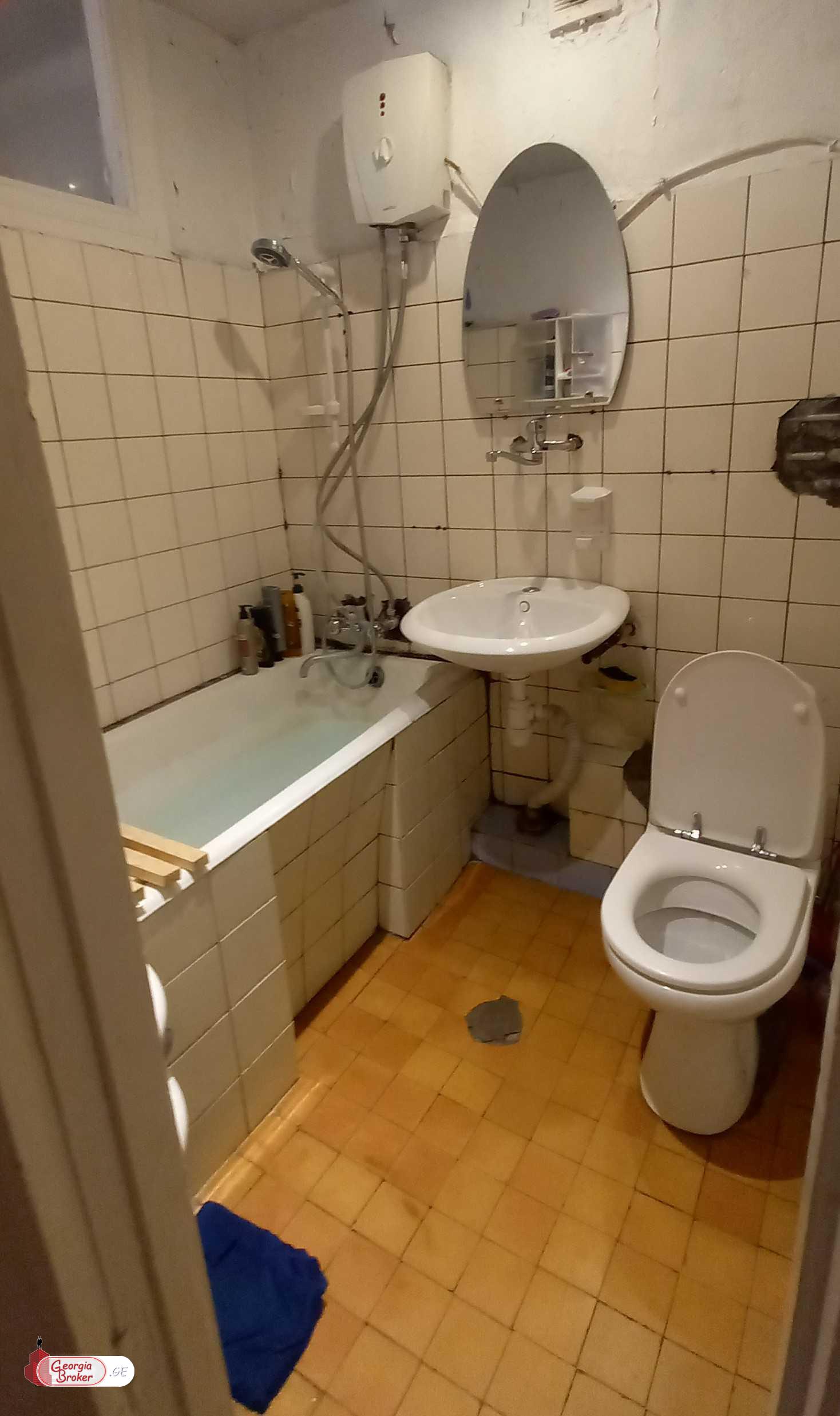 nearly repaired 3-room apartment for sale