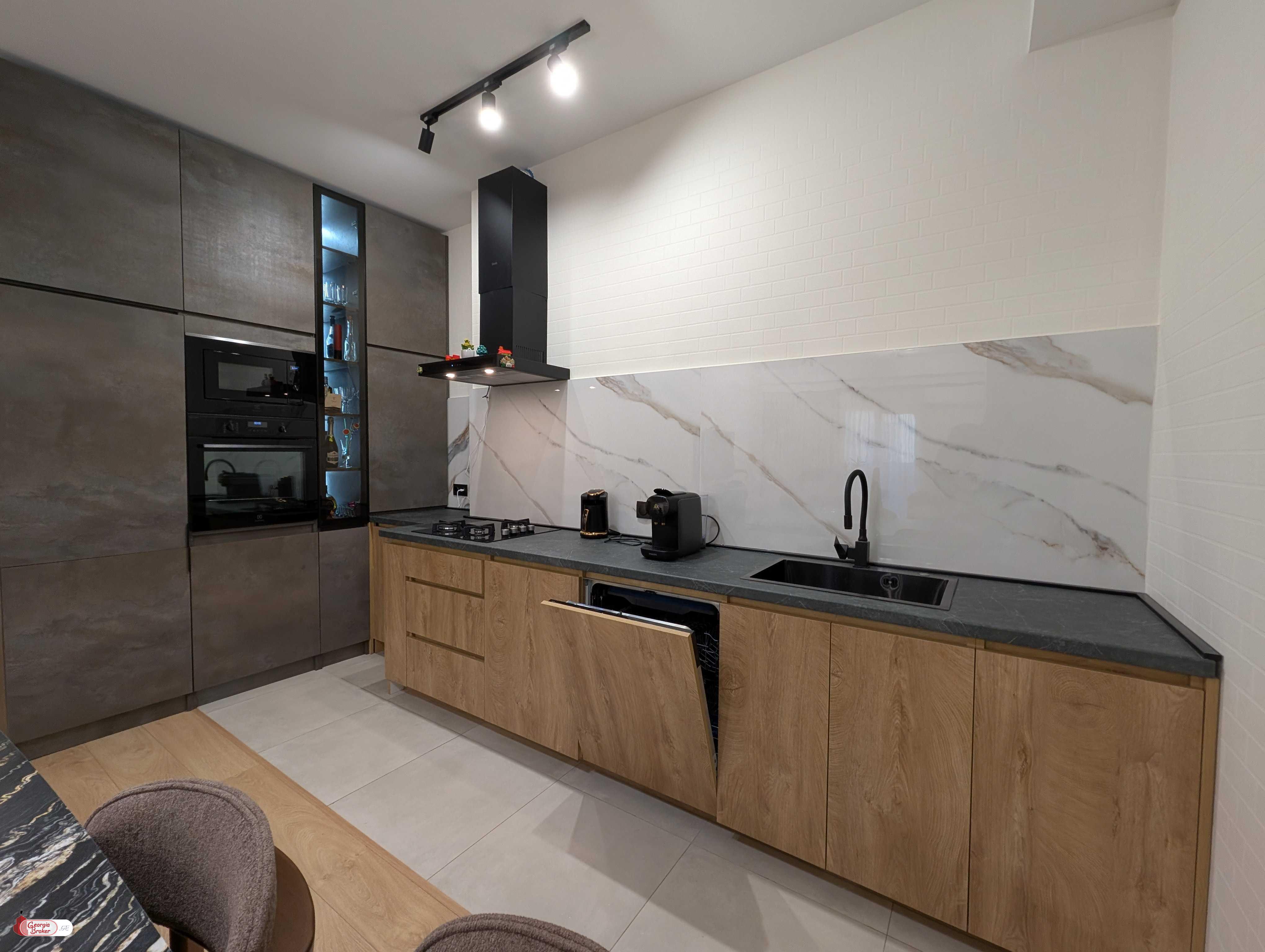 nearly repaired 3-room apartment for sale