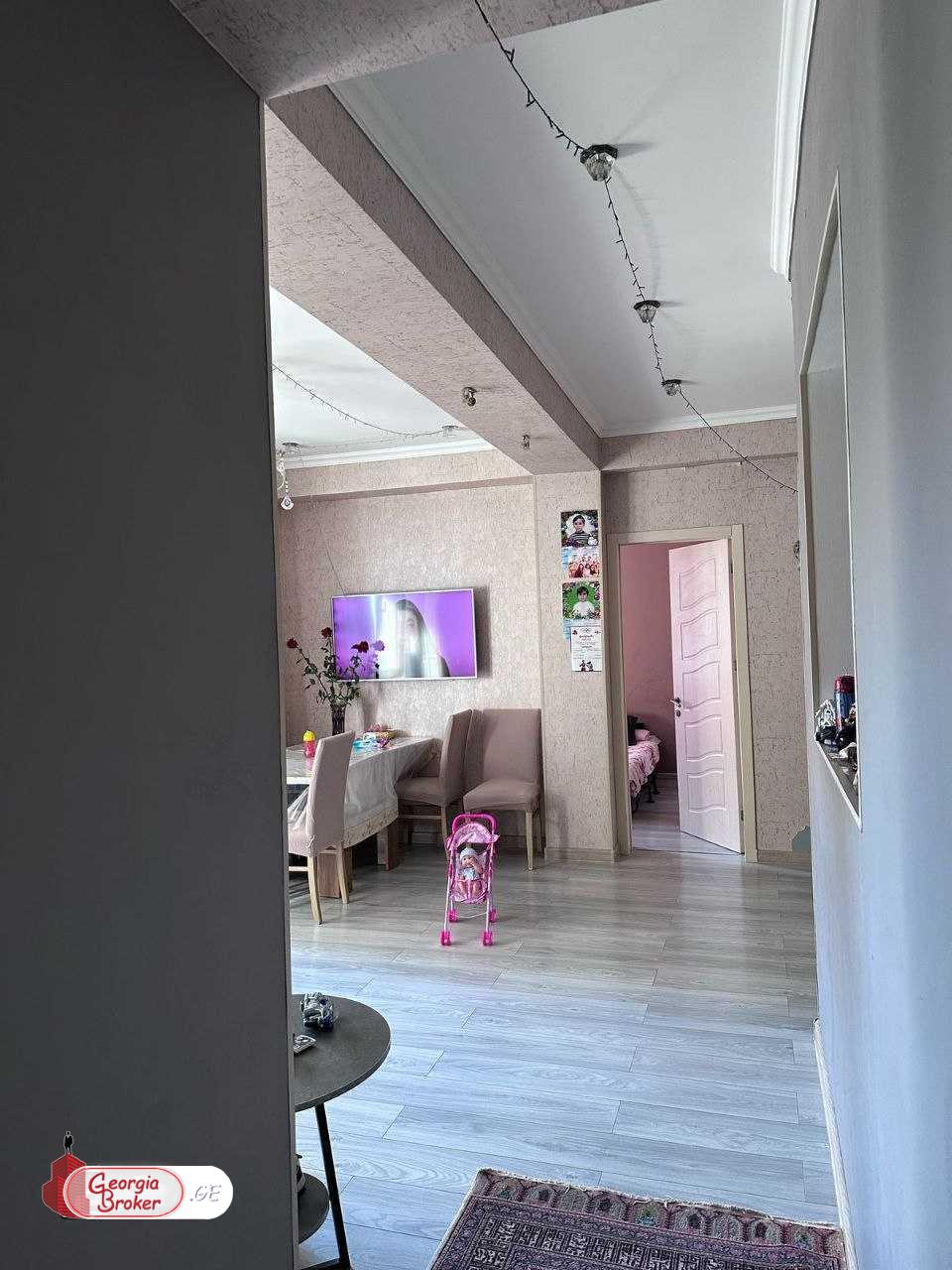 nearly repaired 3-room apartment for sale