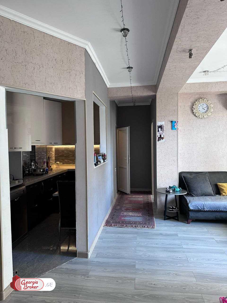 nearly repaired 3-room apartment for sale