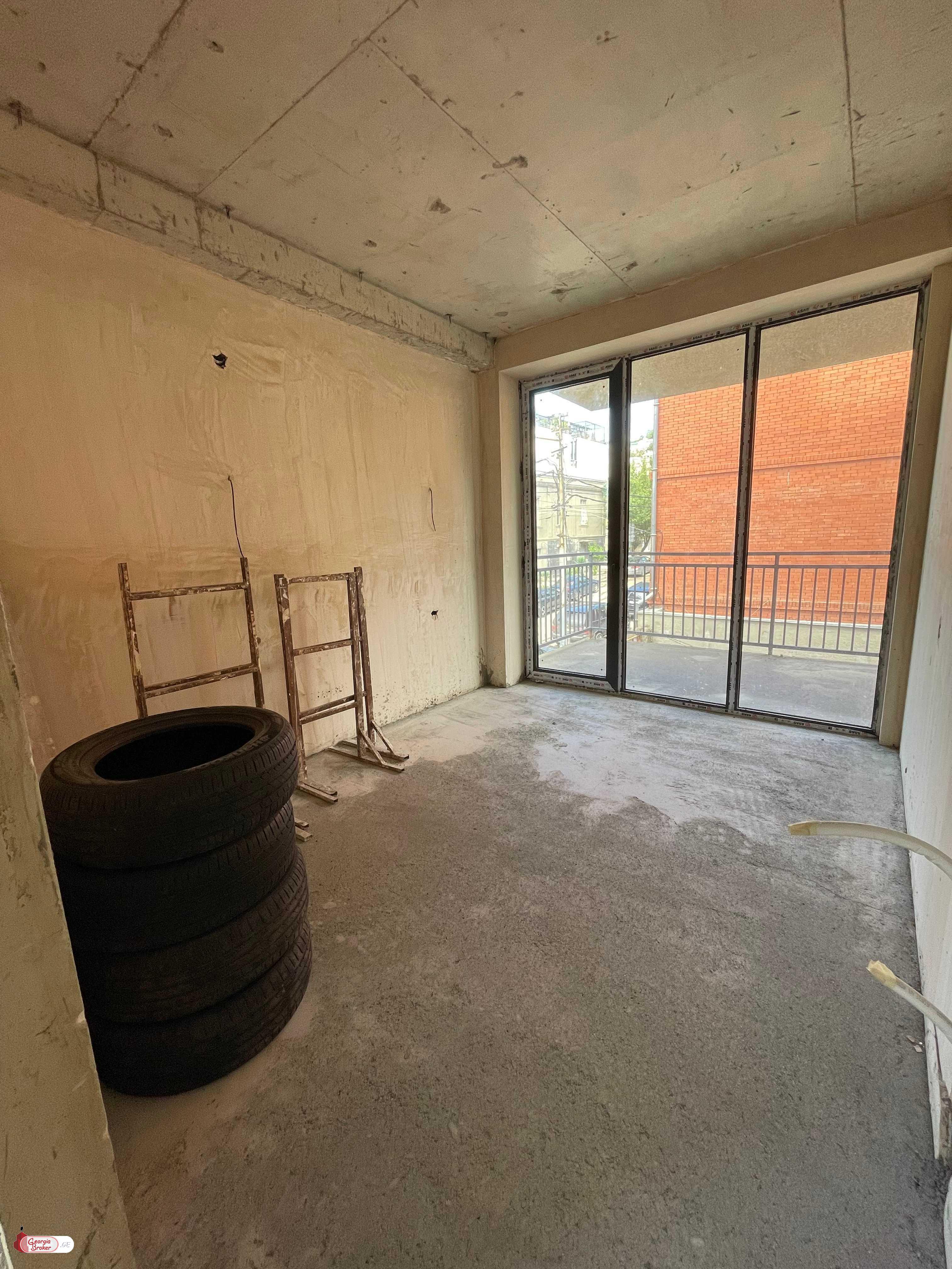 продается квартира с новым ремонтом 3-комнаты