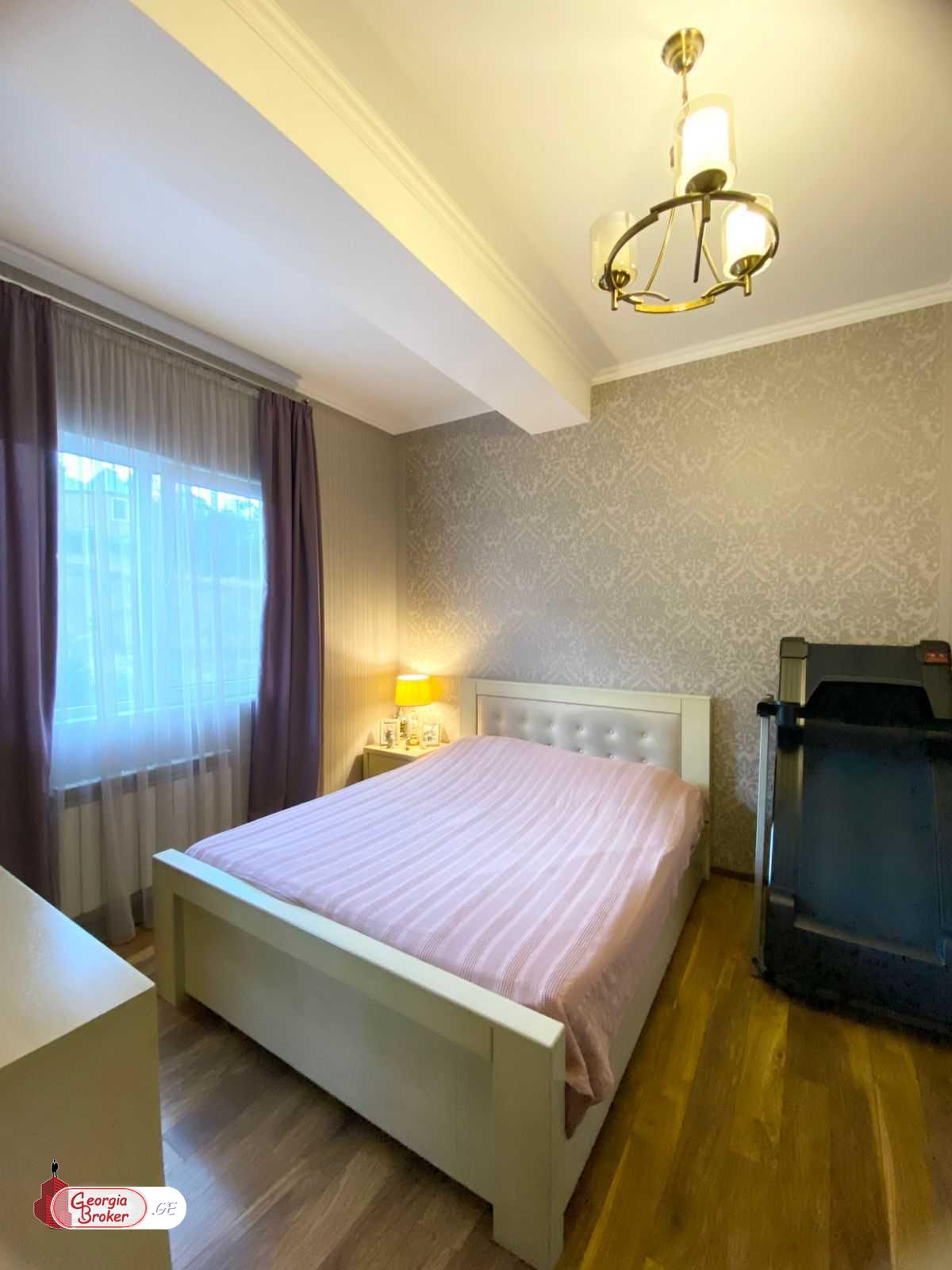 продается квартира с новым ремонтом 3-комнаты