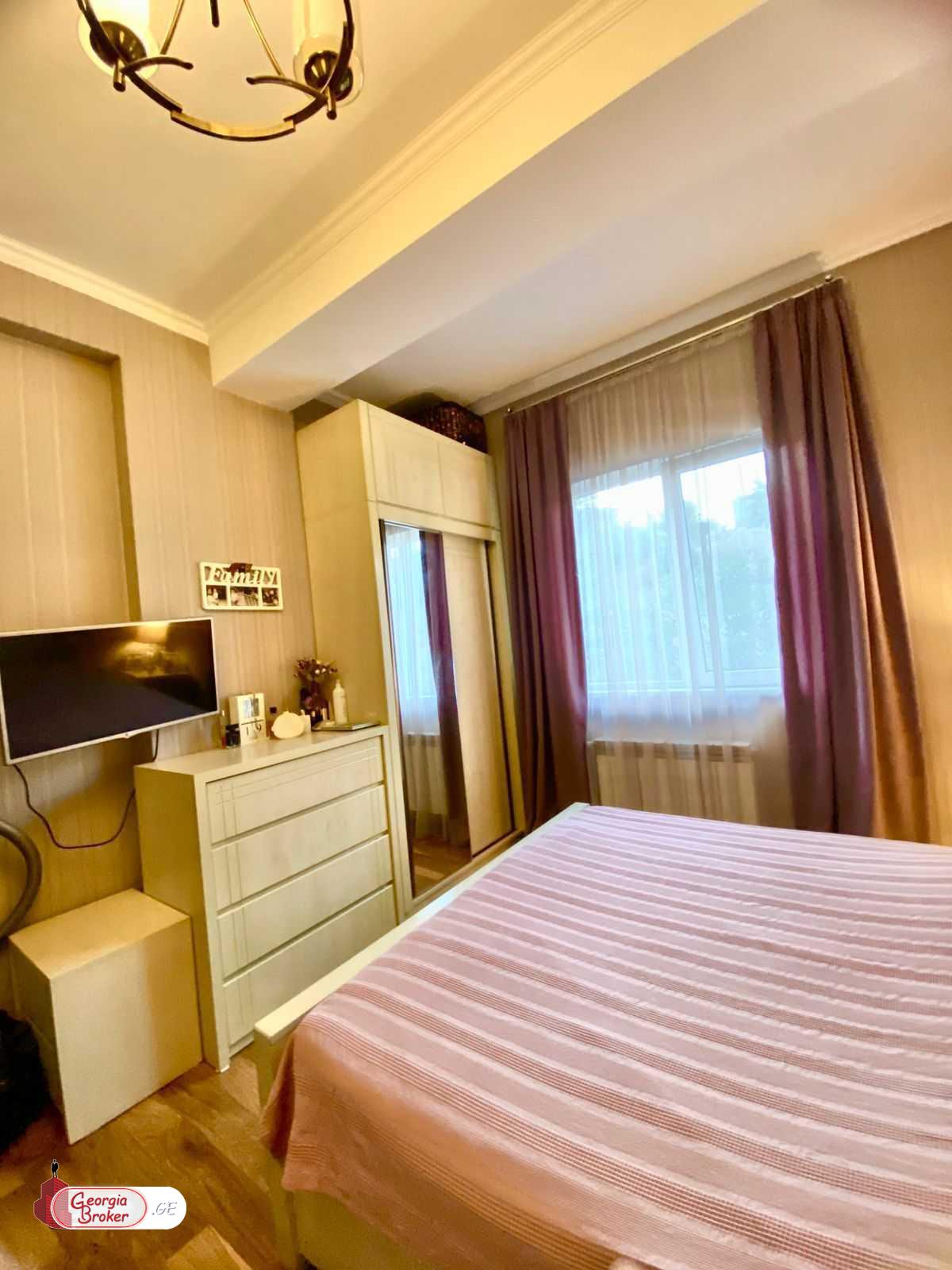 продается квартира с новым ремонтом 3-комнаты