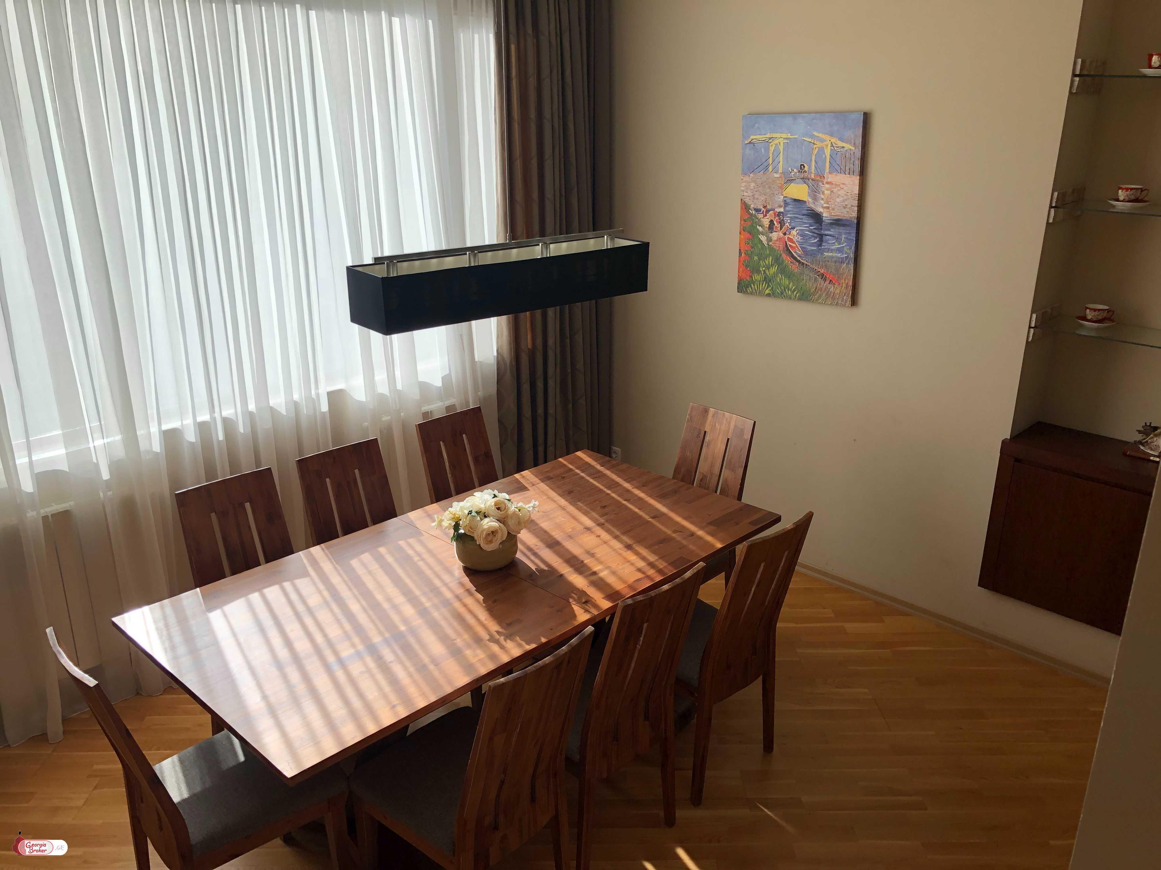 nearly repaired 6-room apartment for sale