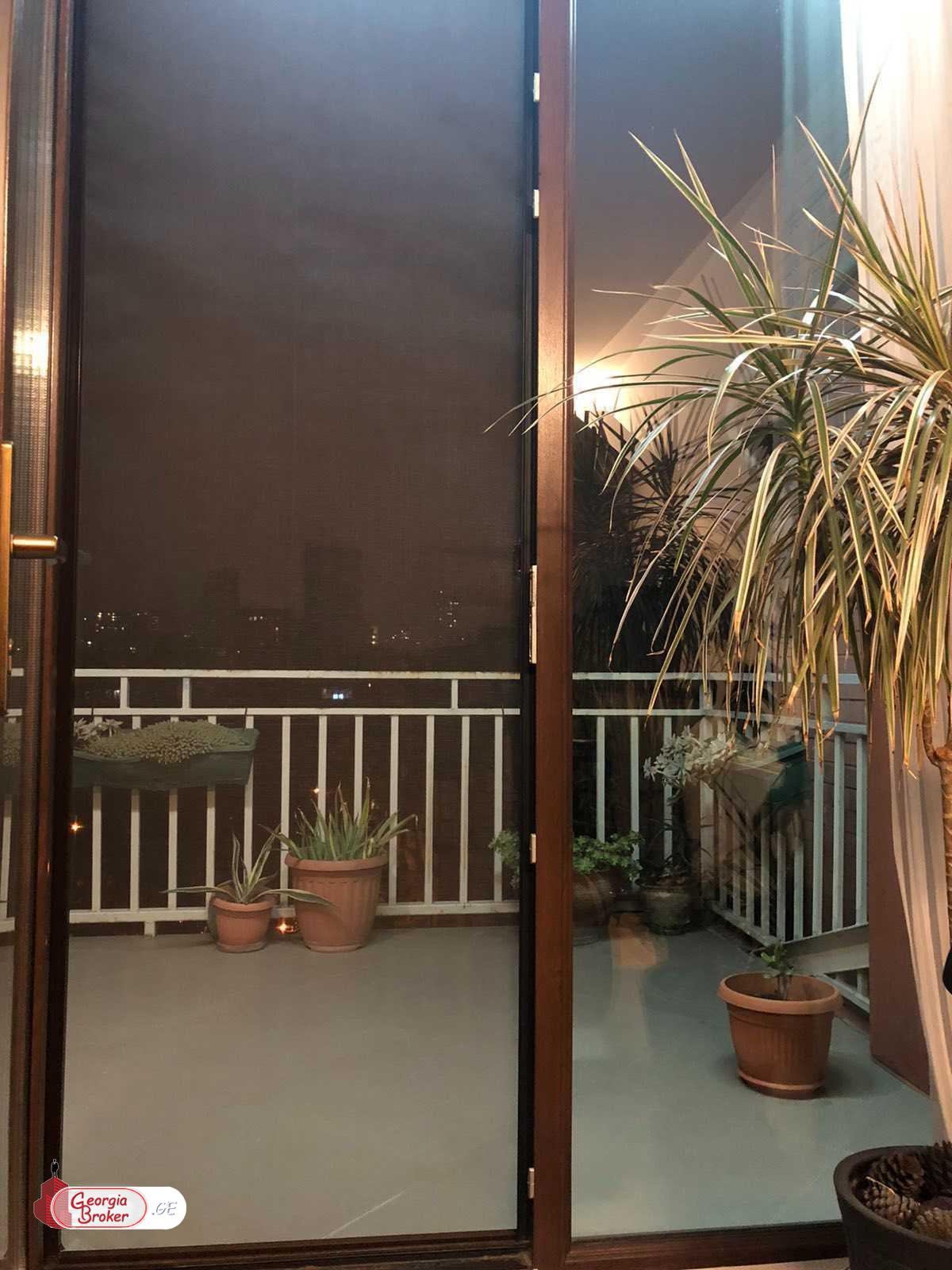 nearly repaired 6-room apartment for sale