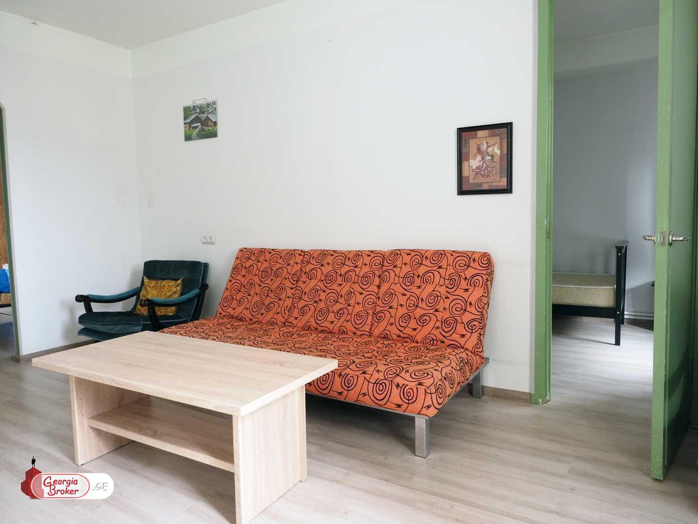 nearly repaired 3-room apartment for sale