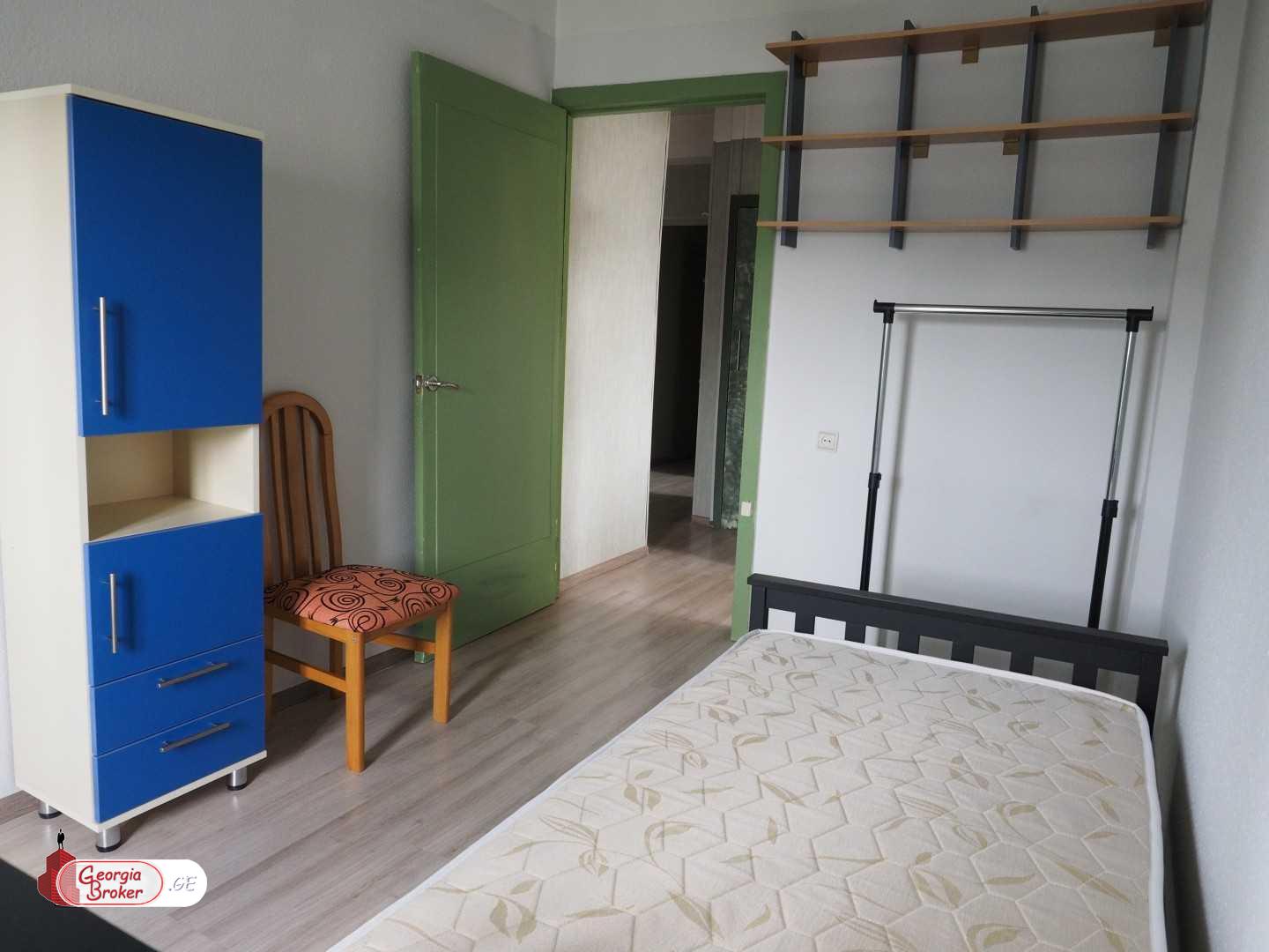 nearly repaired 3-room apartment for sale