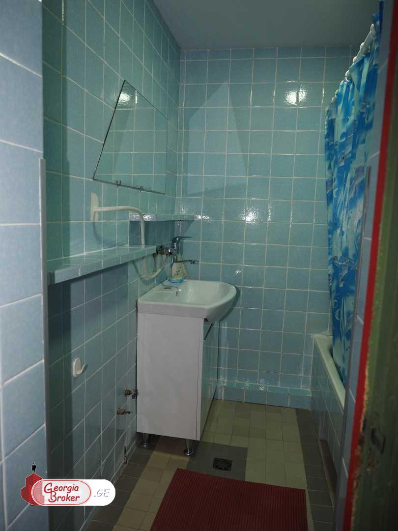 nearly repaired 3-room apartment for sale