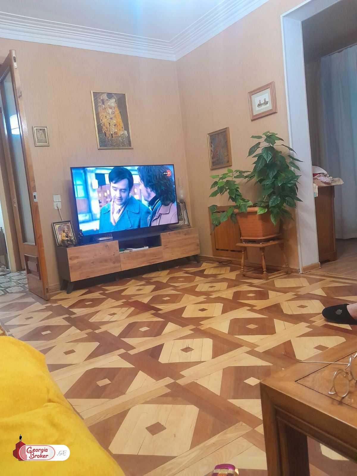 nearly repaired 3-room apartment for sale