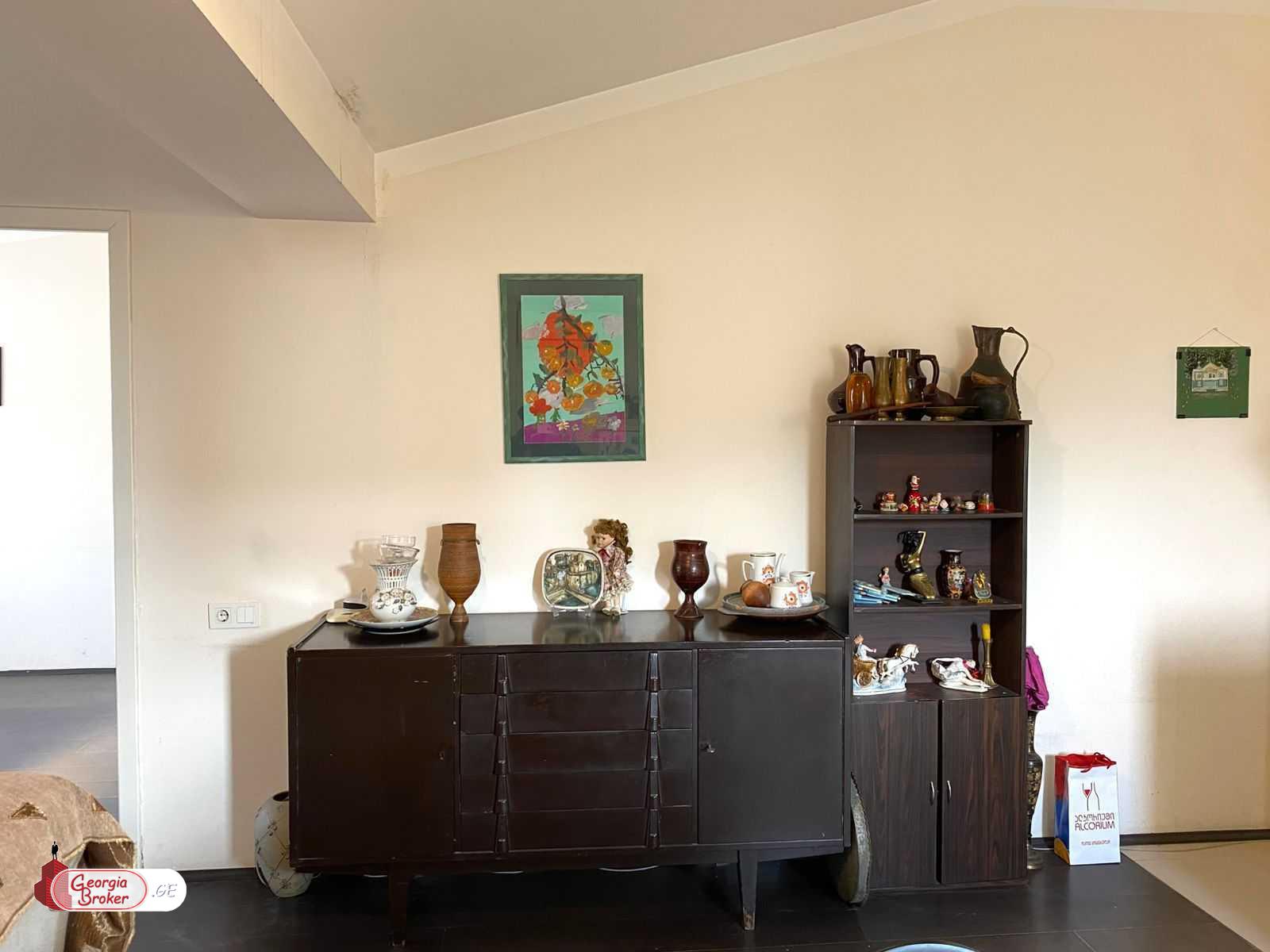 old repaired 3-room apartment for sale