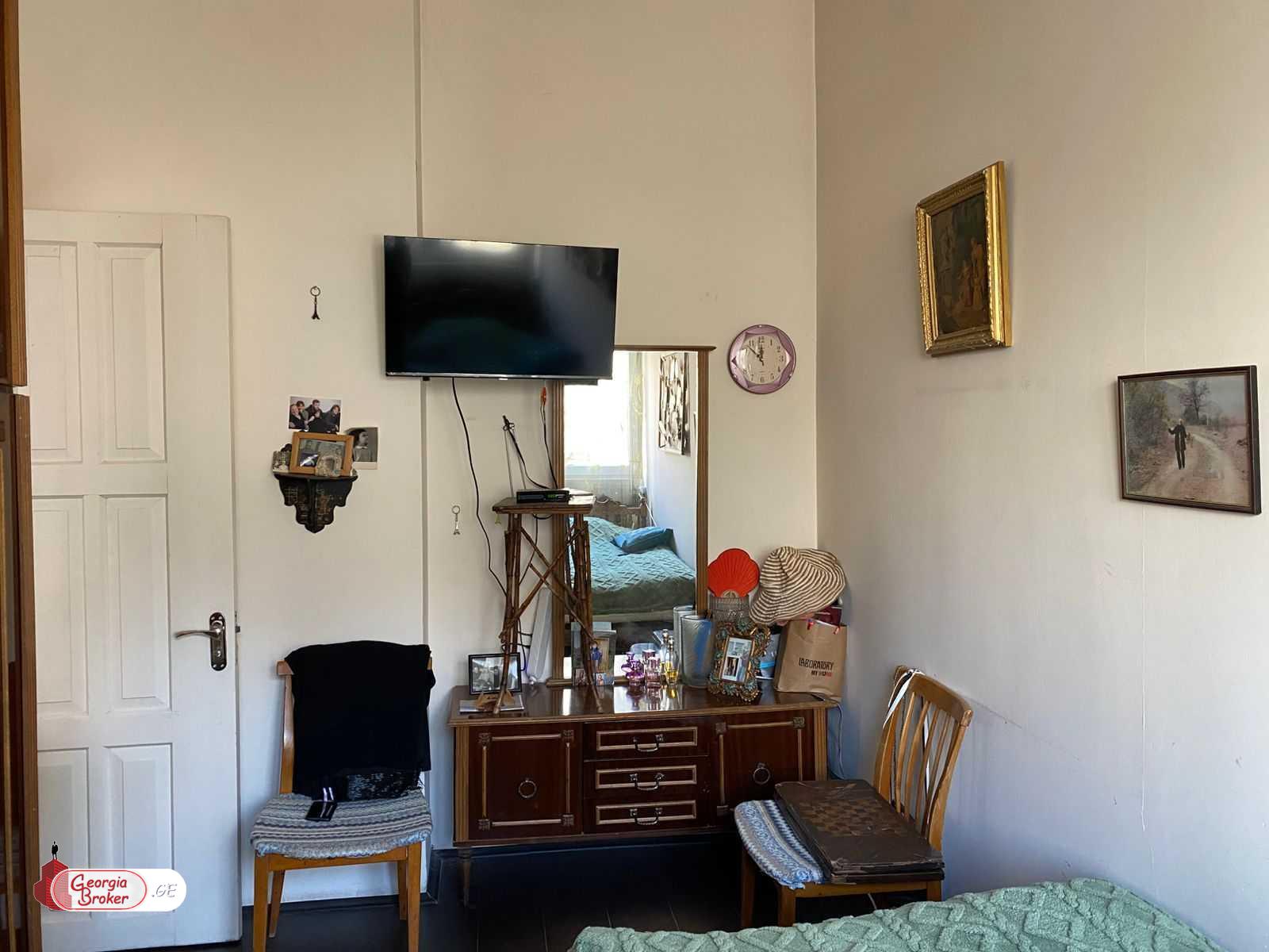 old repaired 3-room apartment for sale