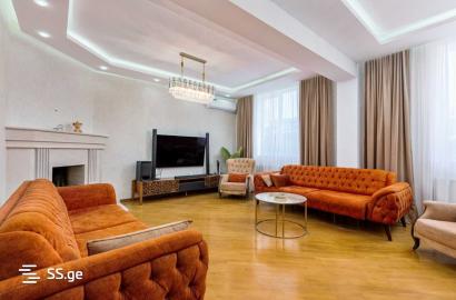 იყიდება ახალი გარემონტებული 5 ოთახიანი ბინა