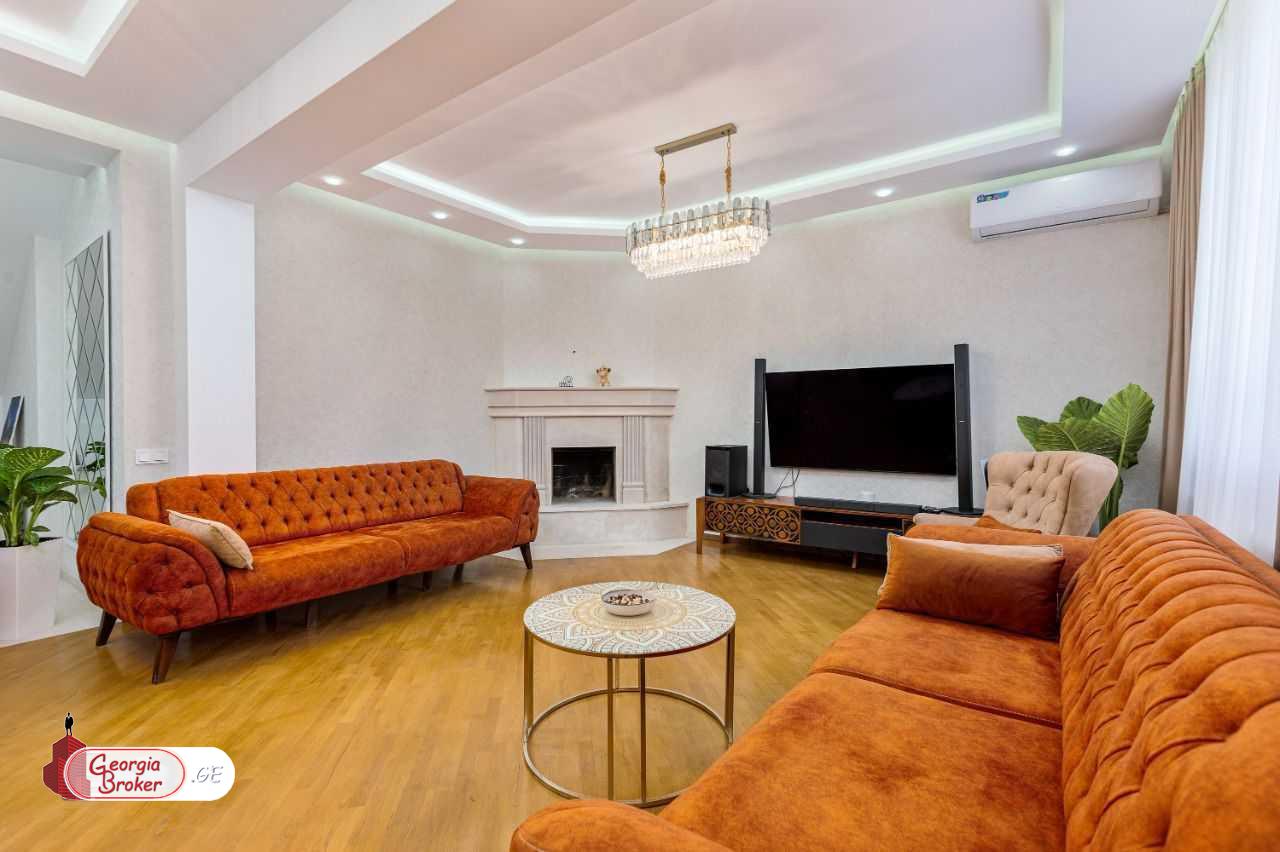 იყიდება ახალი გარემონტებული 5 ოთახიანი ბინა