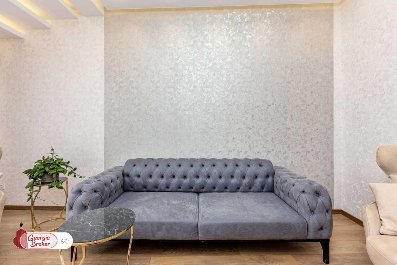 იყიდება ახალი გარემონტებული 5 ოთახიანი ბინა