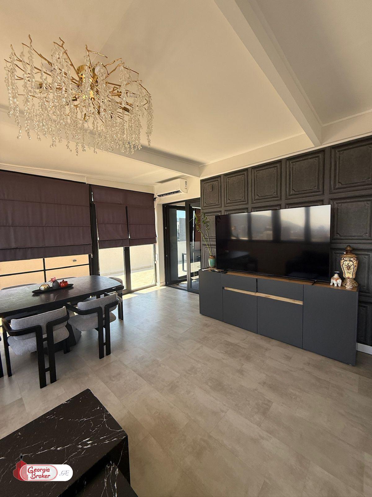 იყიდება ახალი გარემონტებული 6 ოთახიანი ბინა