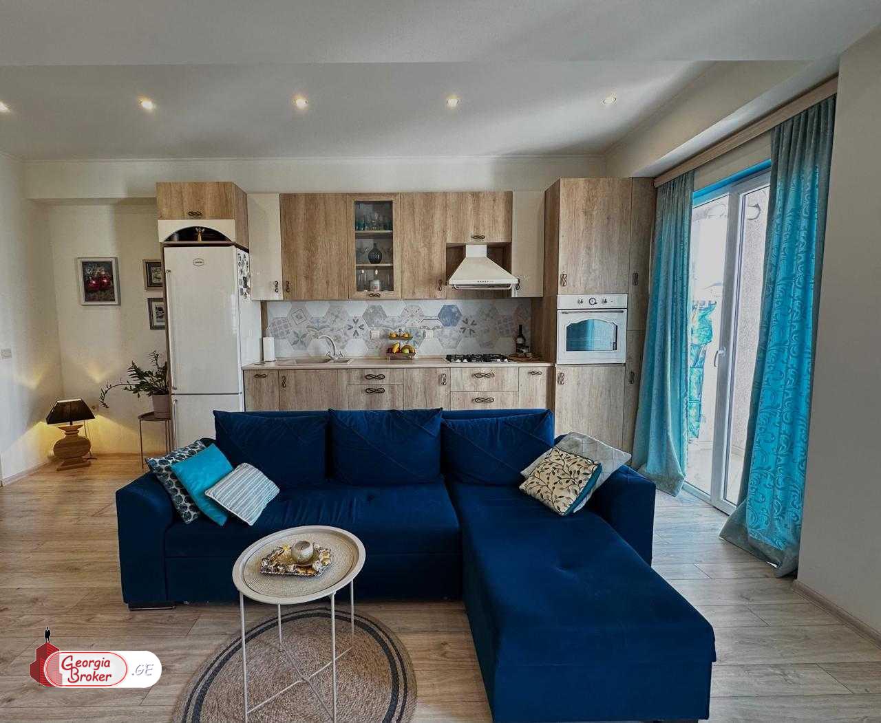 იყიდება ახალი გარემონტებული 3 ოთახიანი ბინა