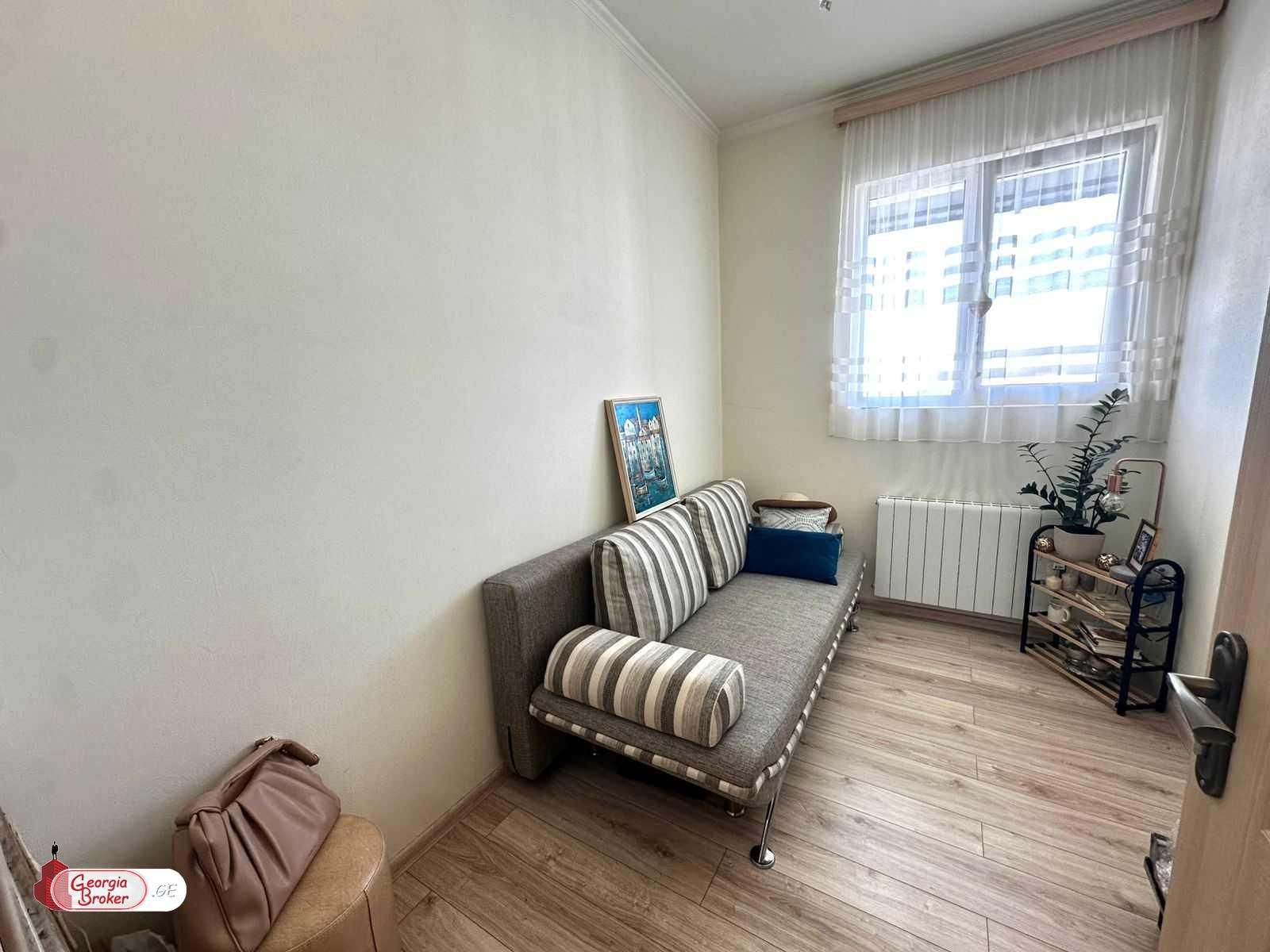 იყიდება ახალი გარემონტებული 3 ოთახიანი ბინა