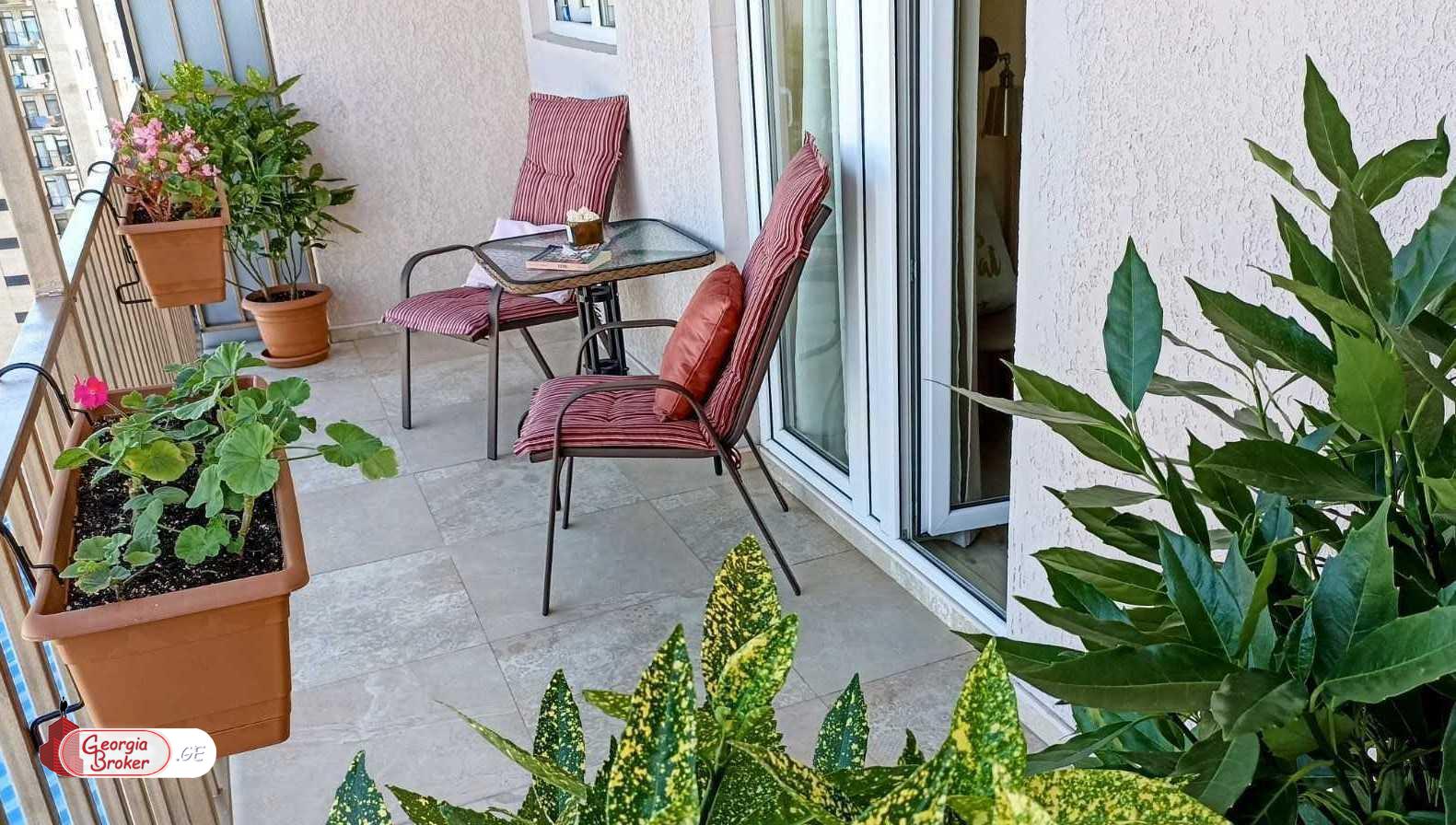 იყიდება ახალი გარემონტებული 3 ოთახიანი ბინა