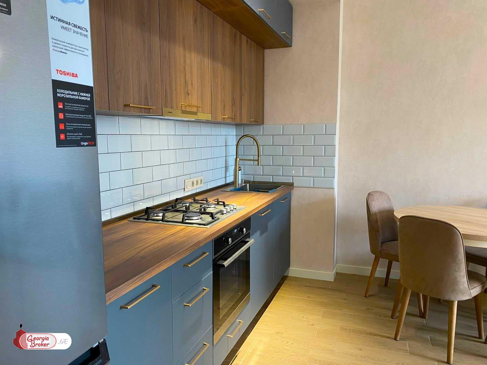 в аренду квартира с новым ремонтом 3-комнаты