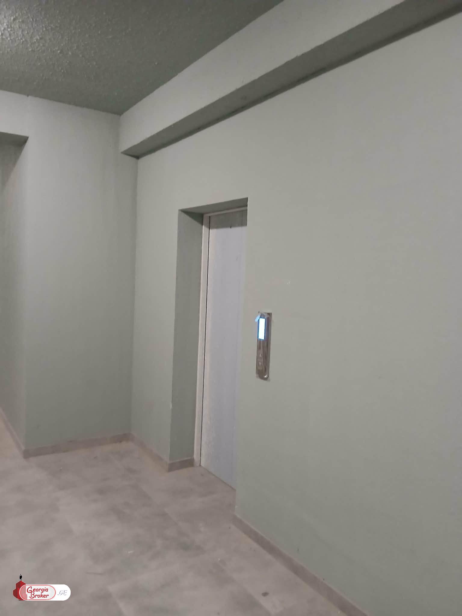 იყიდება ახალი გარემონტებული 3 ოთახიანი ბინა